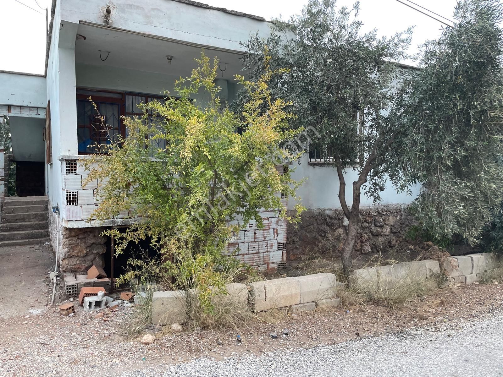 Satılık 3+1 Bahçeli Müstakil Ev Antalya / Kepez / Ünsal Mah. - Görsel 3