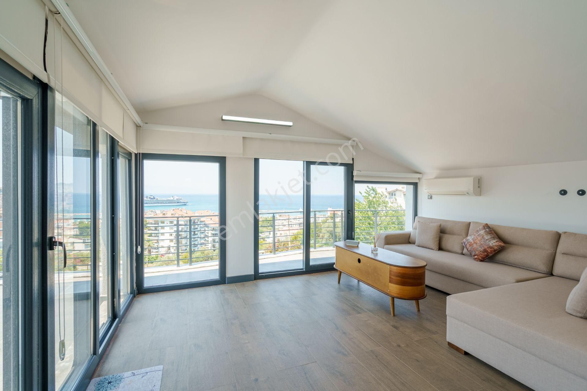 Kuşadası Marina Bölgesinde Panoramik Deniz Manzaralı Villa - Görsel 29