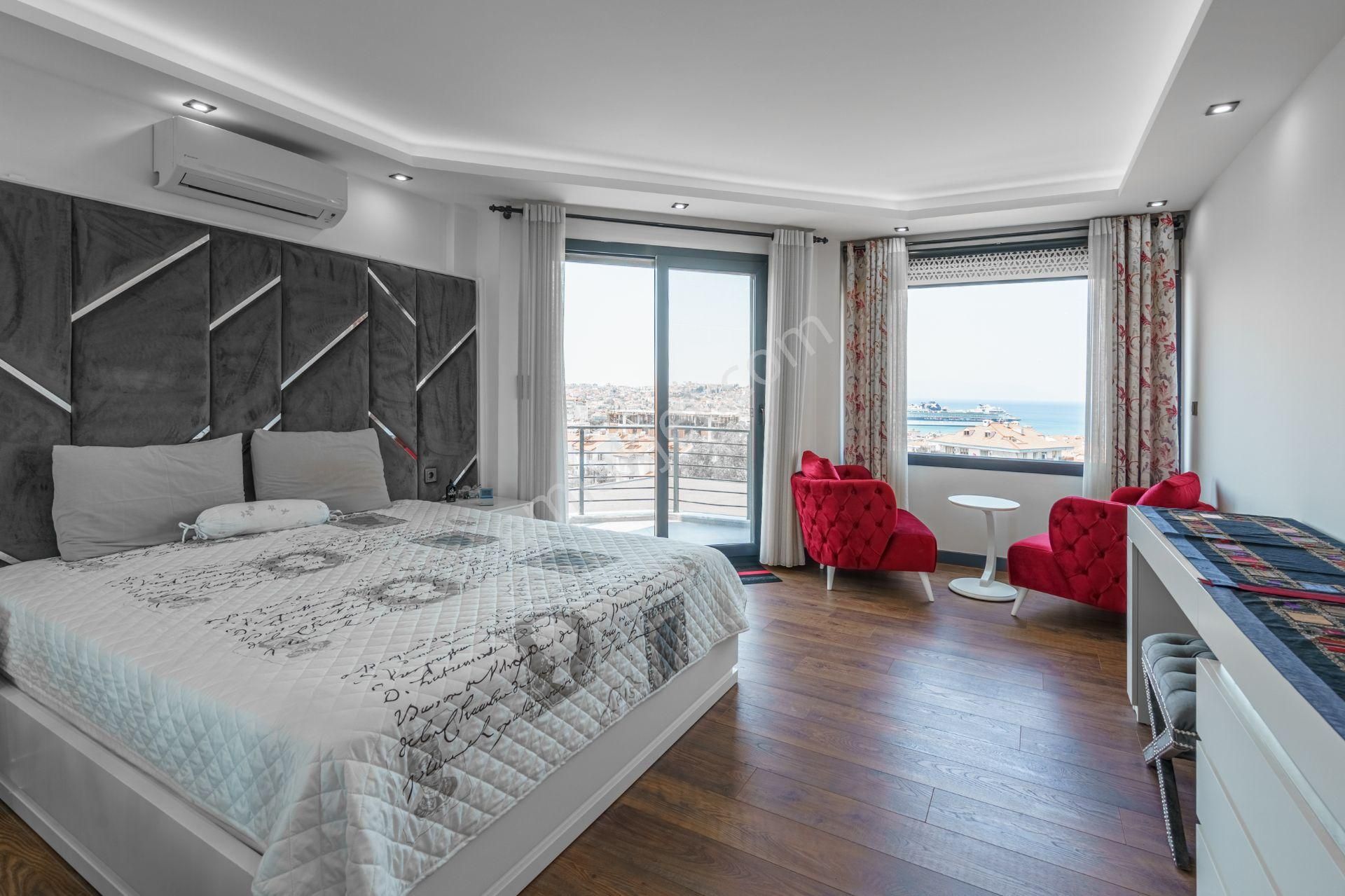 Kuşadası Marina Bölgesinde Panoramik Deniz Manzaralı Villa - Görsel 26