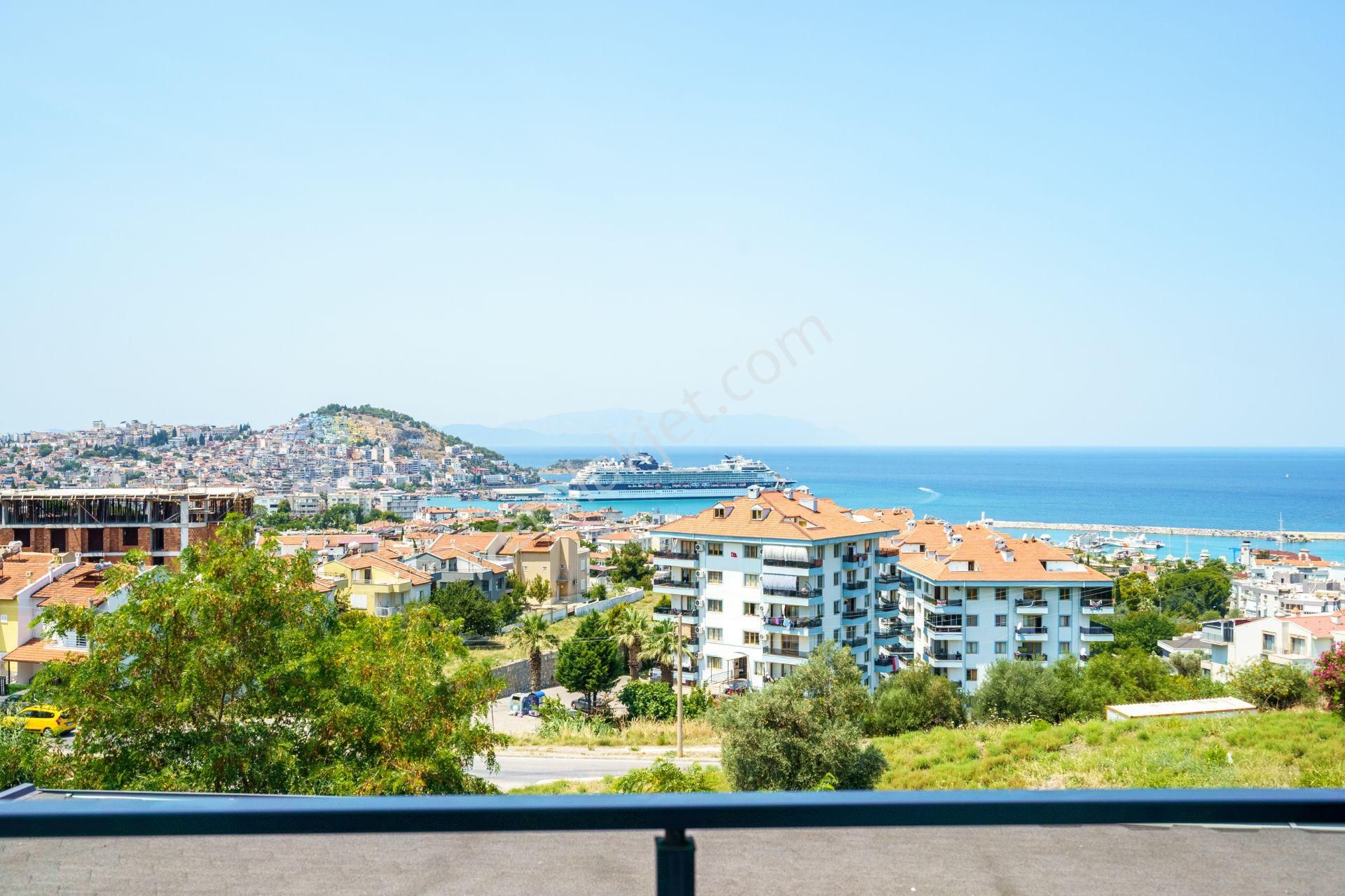 Kuşadası Marina Bölgesinde Panoramik Deniz Manzaralı Villa - Görsel 32
