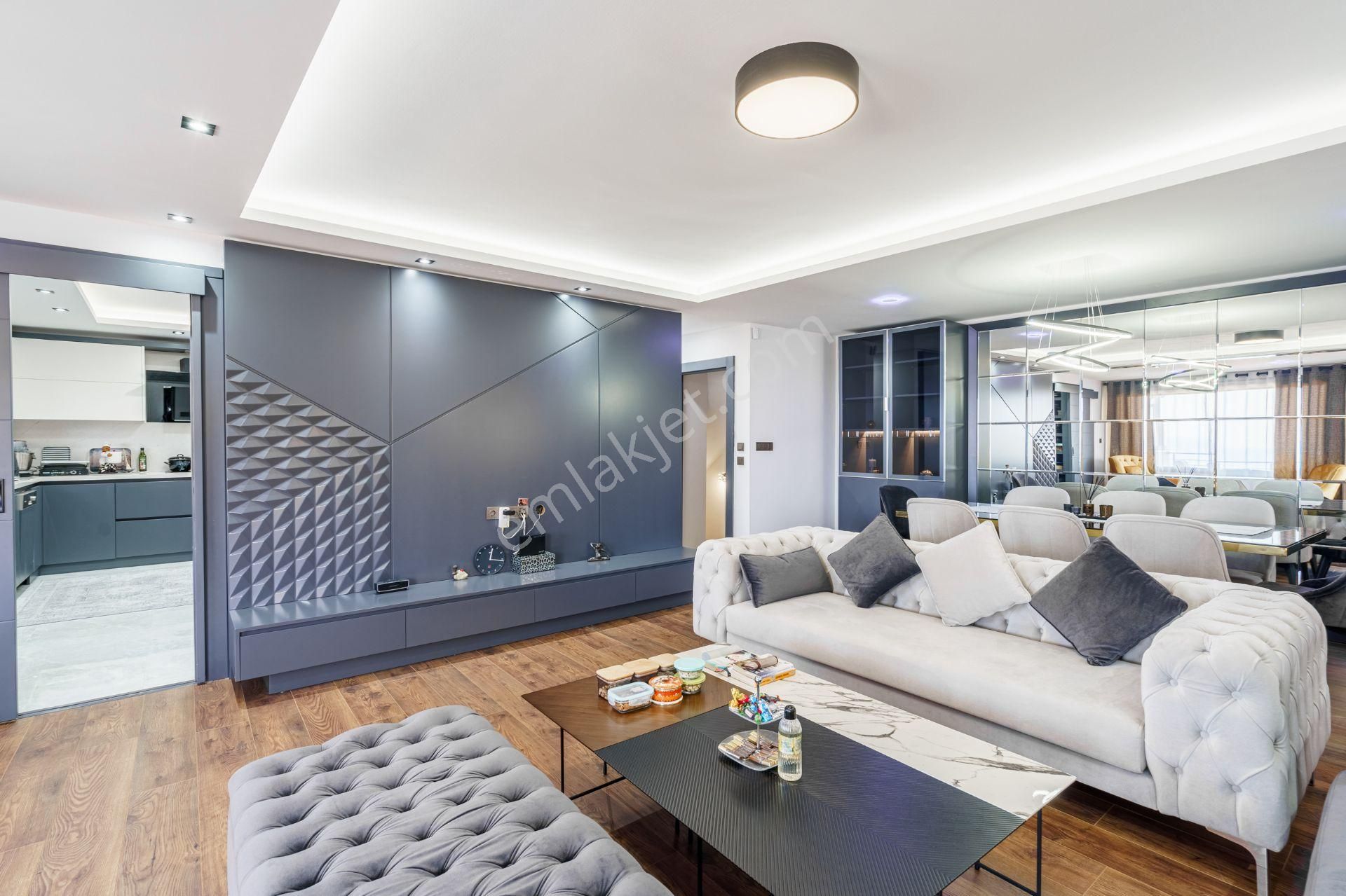 Kuşadası Marina Bölgesinde Panoramik Deniz Manzaralı Villa - Görsel 7