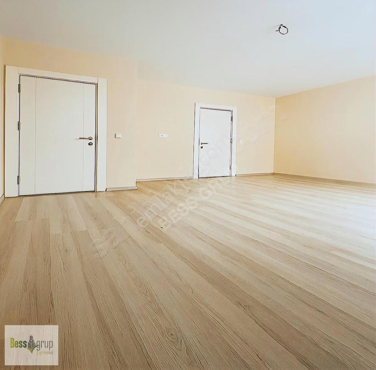 Beylikdüzü'nde Havuzlu Site İçerisinde Satılık 3+1 Lüks Daire - Görsel 18