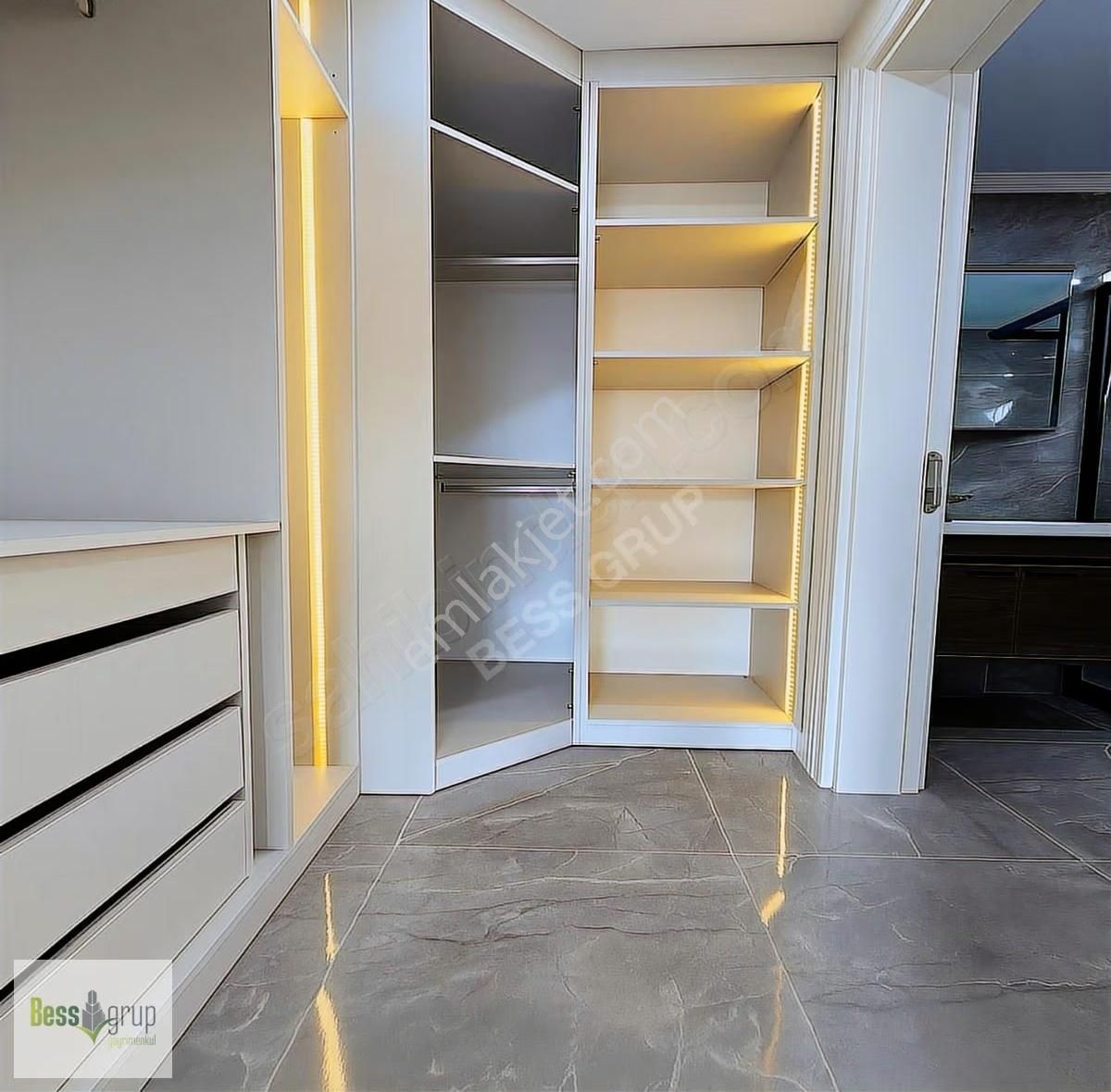 Havuzlu Güvenlikli Site E5'e 5 Dakika Uzaklıkta Satılık Villa... - Görsel 24