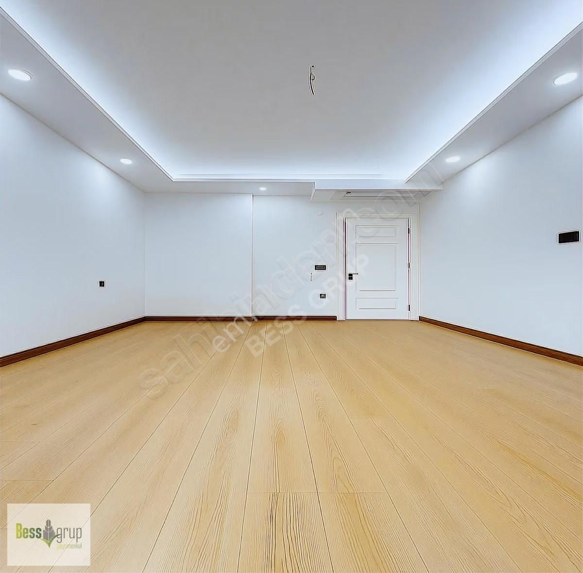 Havuzlu Güvenlikli Site E5'e 5 Dakika Uzaklıkta Satılık Villa... - Görsel 19