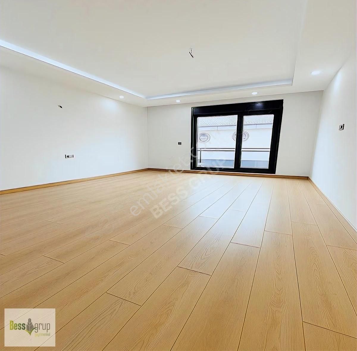 Havuzlu Güvenlikli Site E5'e 5 Dakika Uzaklıkta Satılık Villa... - Görsel 21