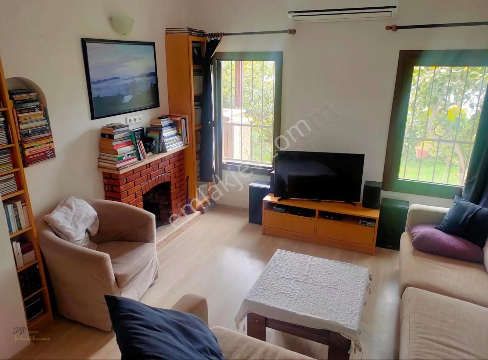 90 Evler Sitesinde Denize Yürüme Mesafesinde Tam Müstakil - Görsel 16