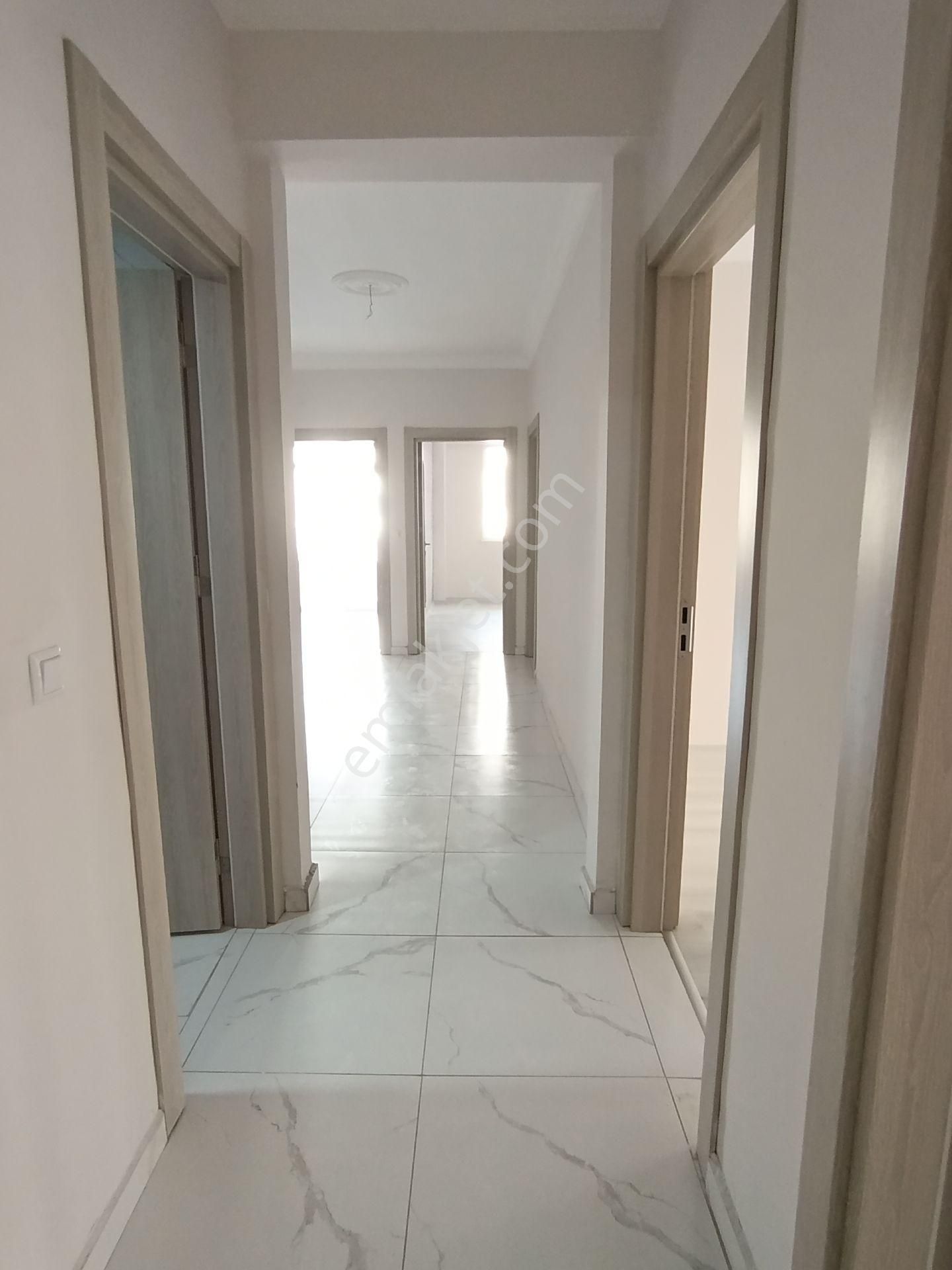 Akabe Mahallesin De Acil Satılık 3+1 Sıfır Ara Kat Daire - Görsel 12