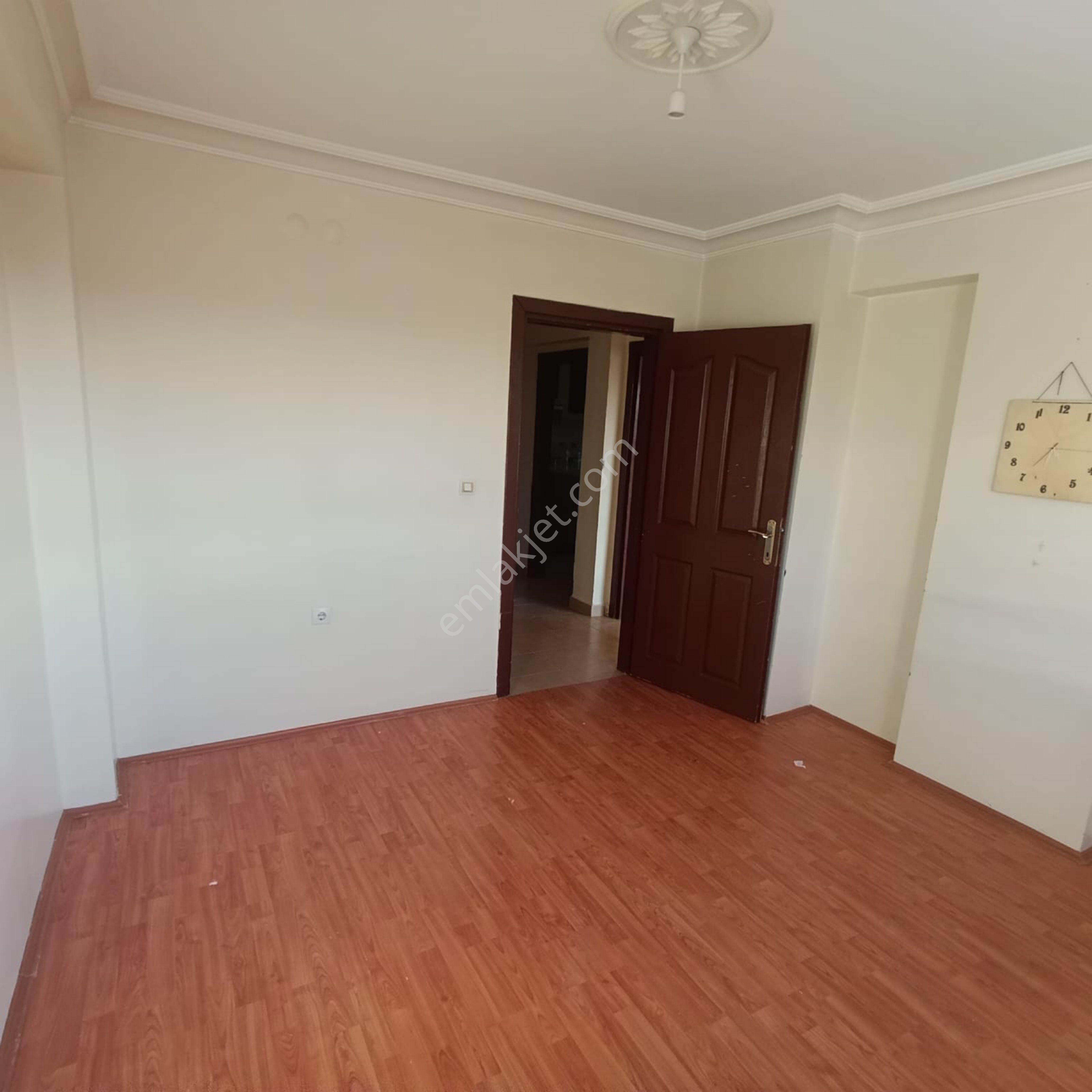 Karapürçek’te Köroğlu Parkı Yakını 3+1 Geniş Arakat Daire - Görsel 17