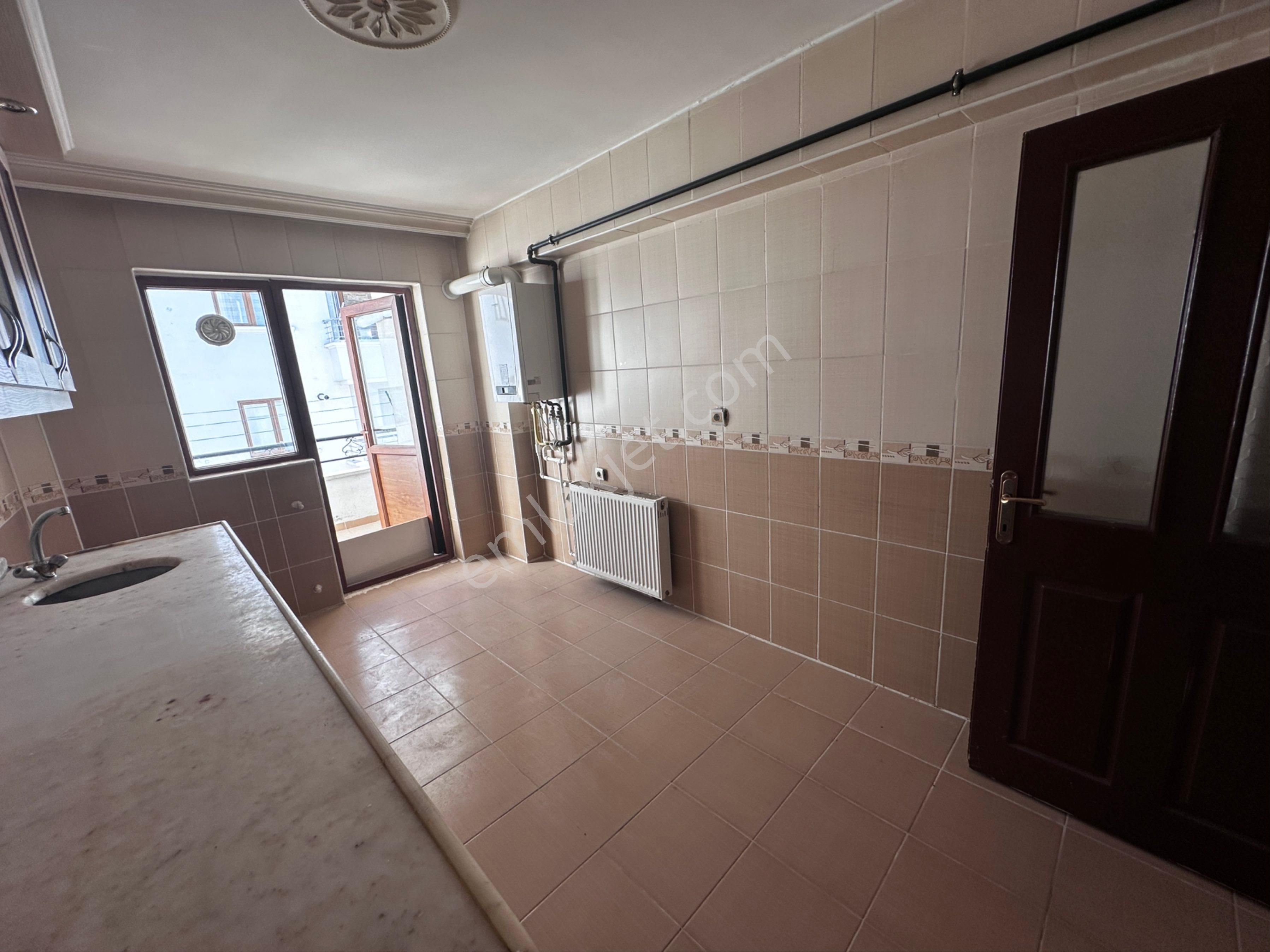 Karapürçek’te Köroğlu Parkı Yakını 3+1 Geniş Arakat Daire - Görsel 35