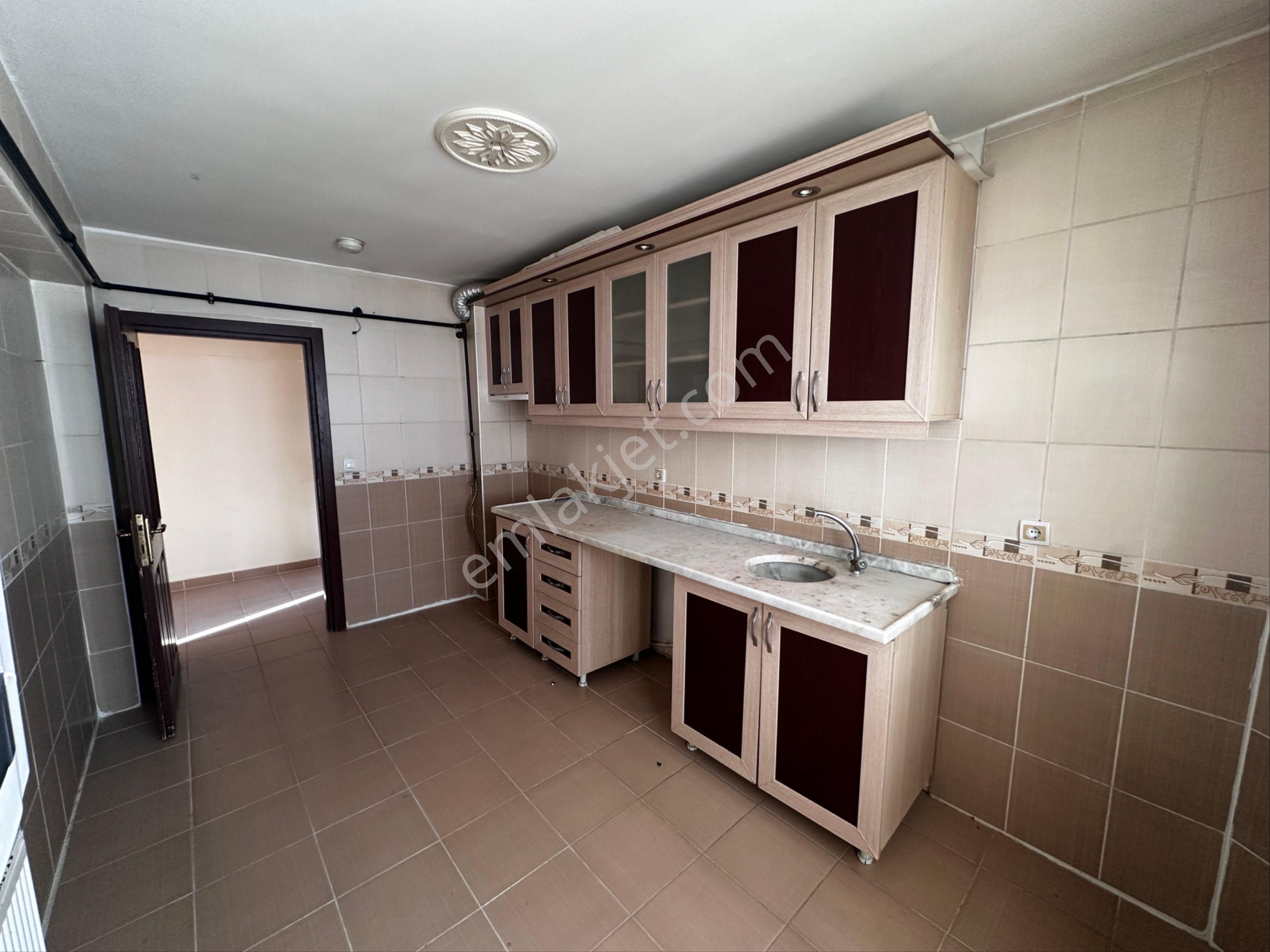 Karapürçek’te Köroğlu Parkı Yakını 3+1 Geniş Arakat Daire - Görsel 33