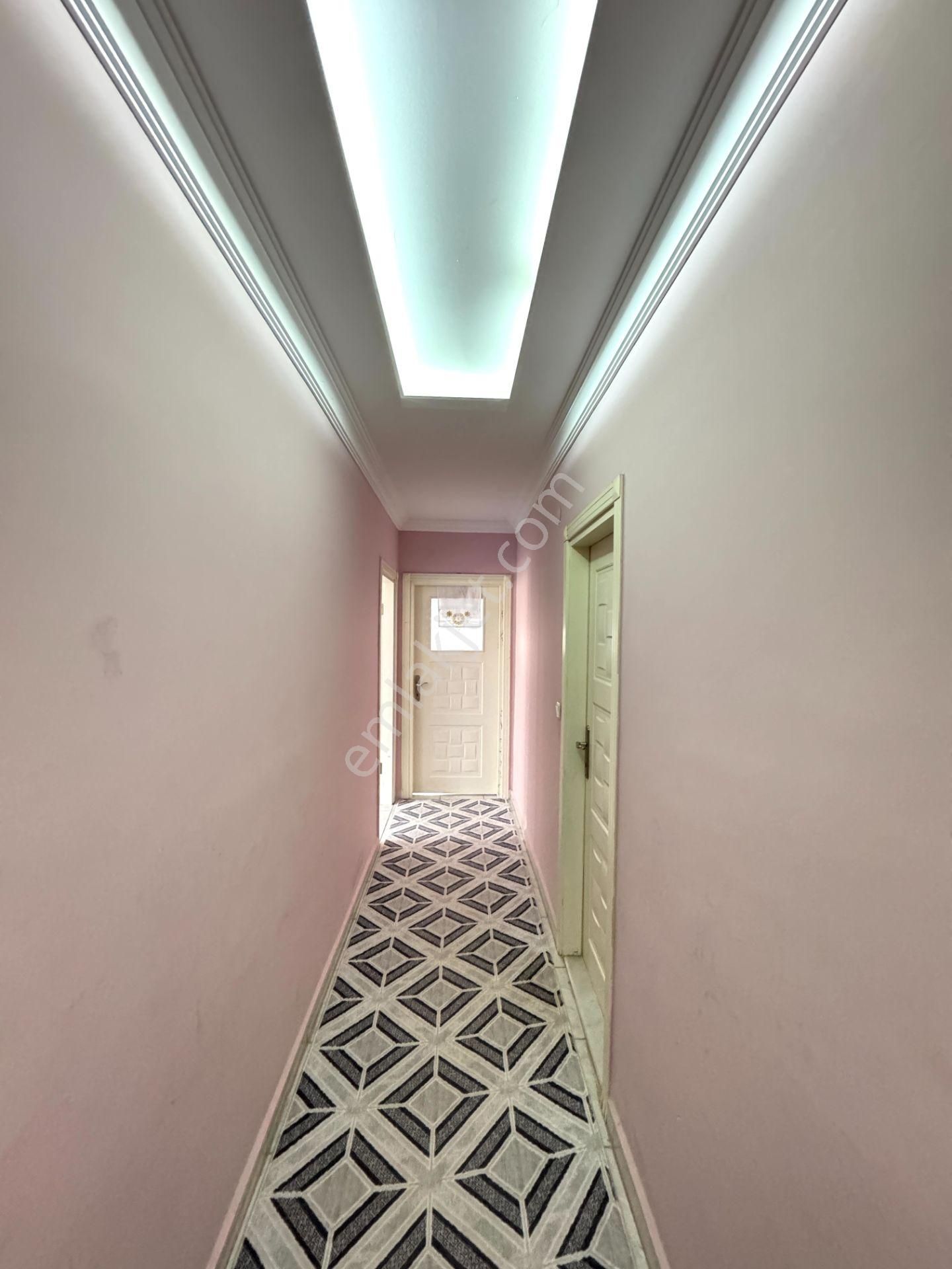 Doğu Garajı Tramvay Yakını Katta Asansörlü Geniş 2+1 - Görsel 15