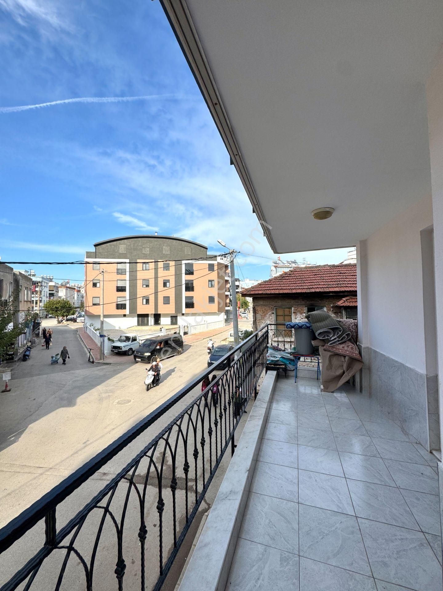 Doğu Garajı Tramvay Yakını Katta Asansörlü Geniş 2+1 - Görsel 9