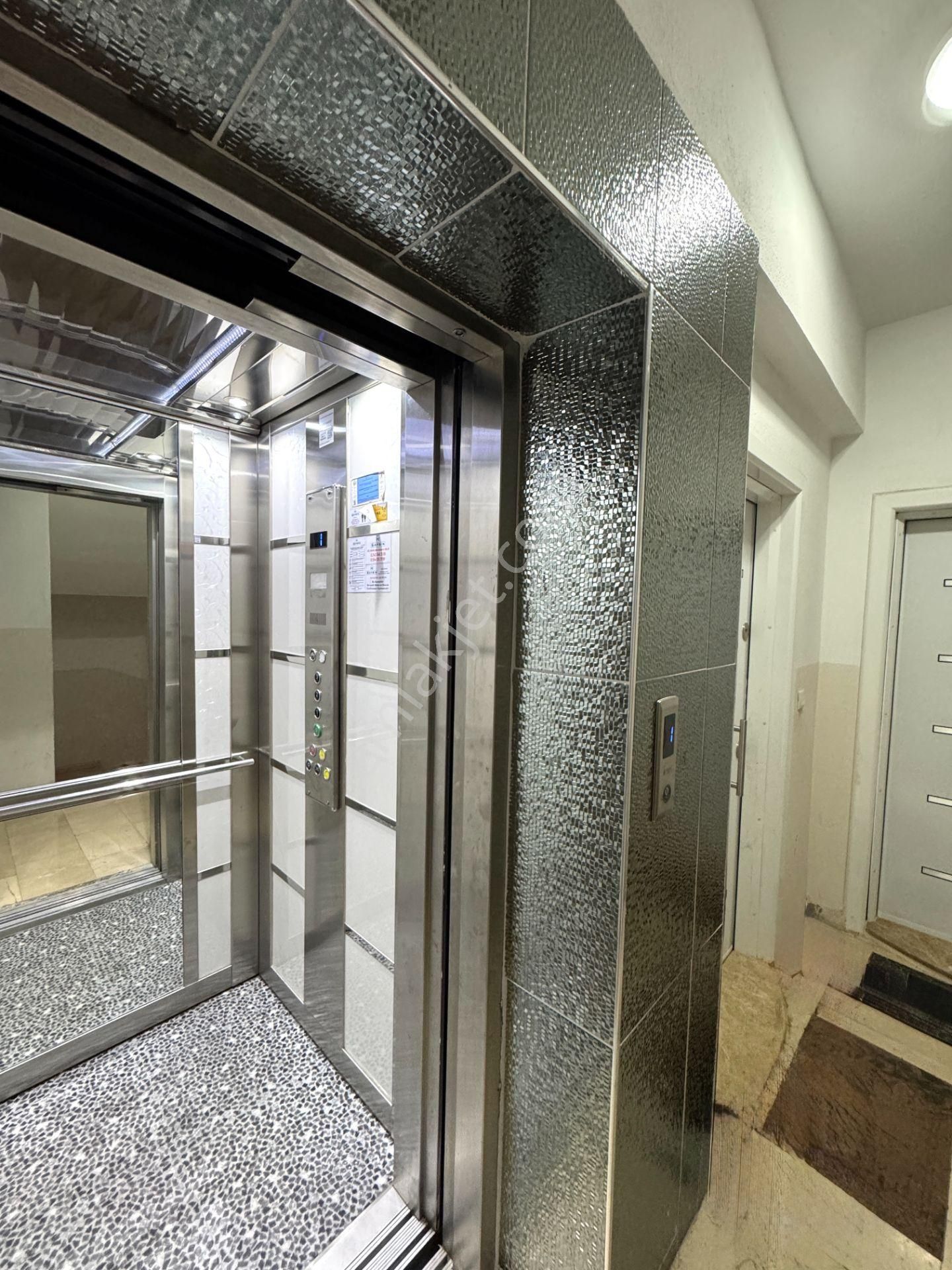 Doğu Garajı Tramvay Yakını Katta Asansörlü Geniş 2+1 - Görsel 24