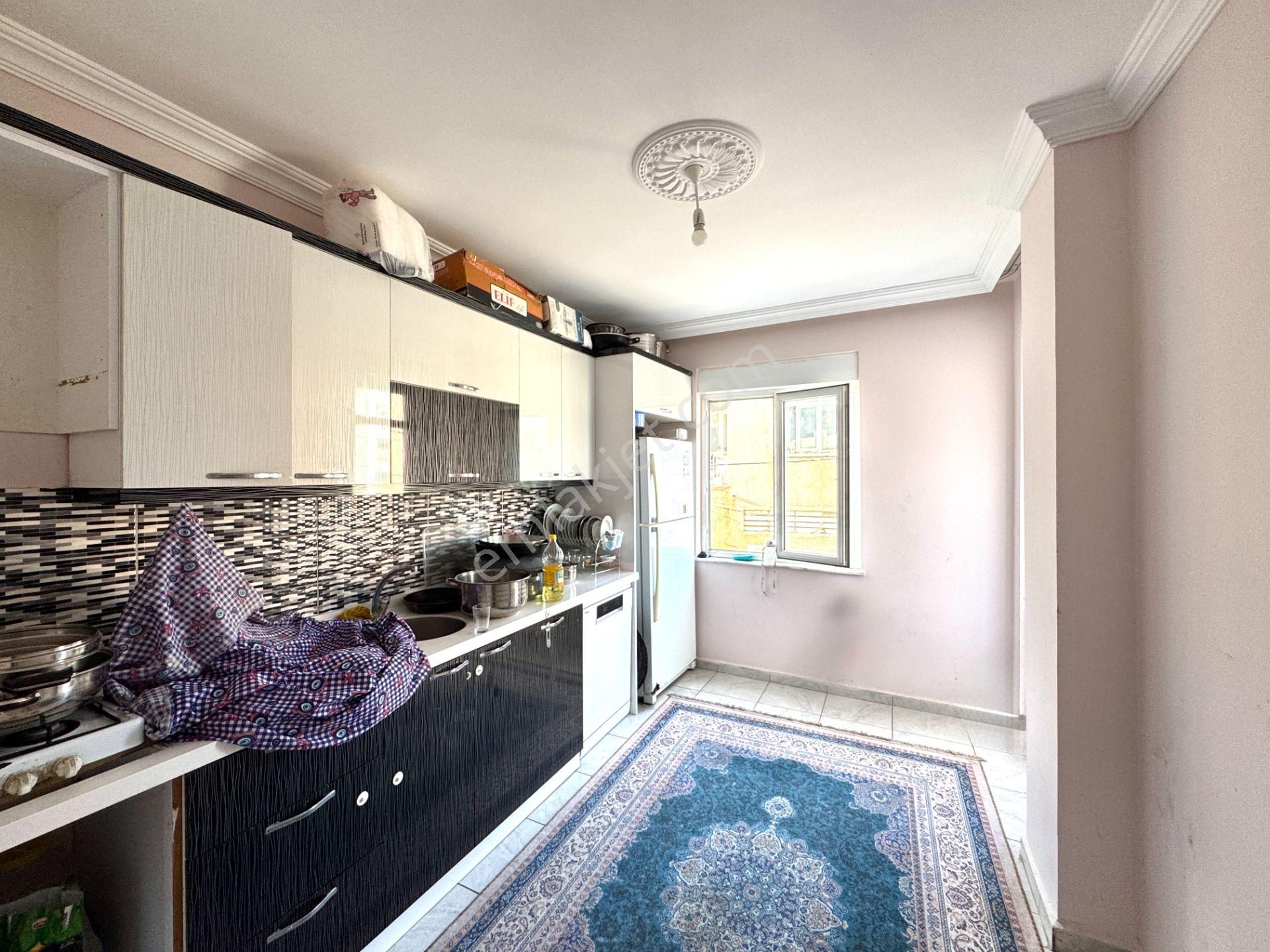 Doğu Garajı Tramvay Yakını Katta Asansörlü Geniş 2+1 - Görsel 13