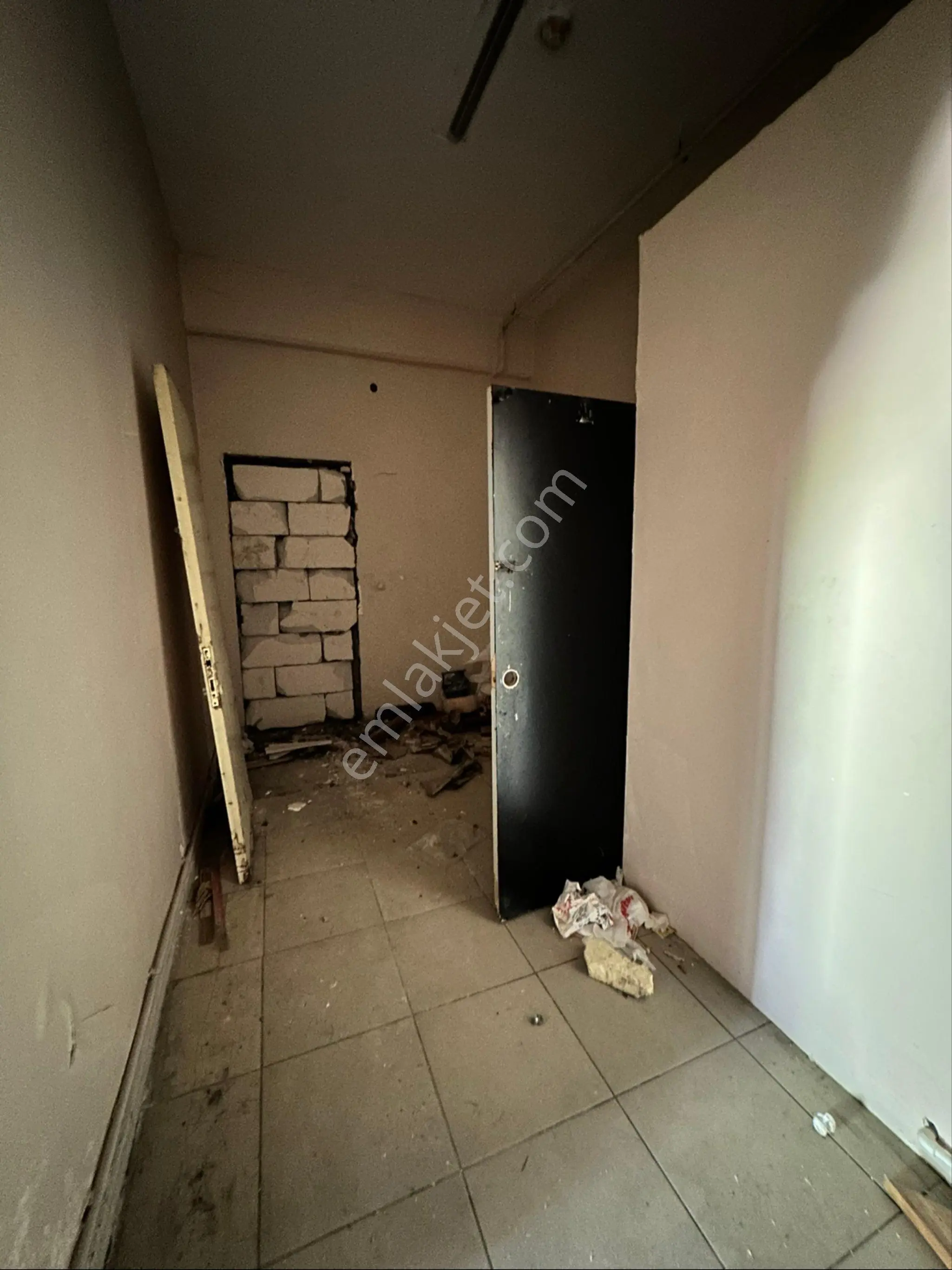 Kalıcı Konutlarda Satılık Dükkan - Görsel 8