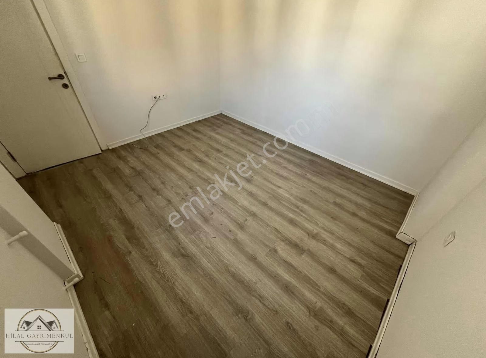 Hilal Gayrimenkulden Halı Saha Cepheli Geniş Kullanışlı *2+1* - Görsel 15