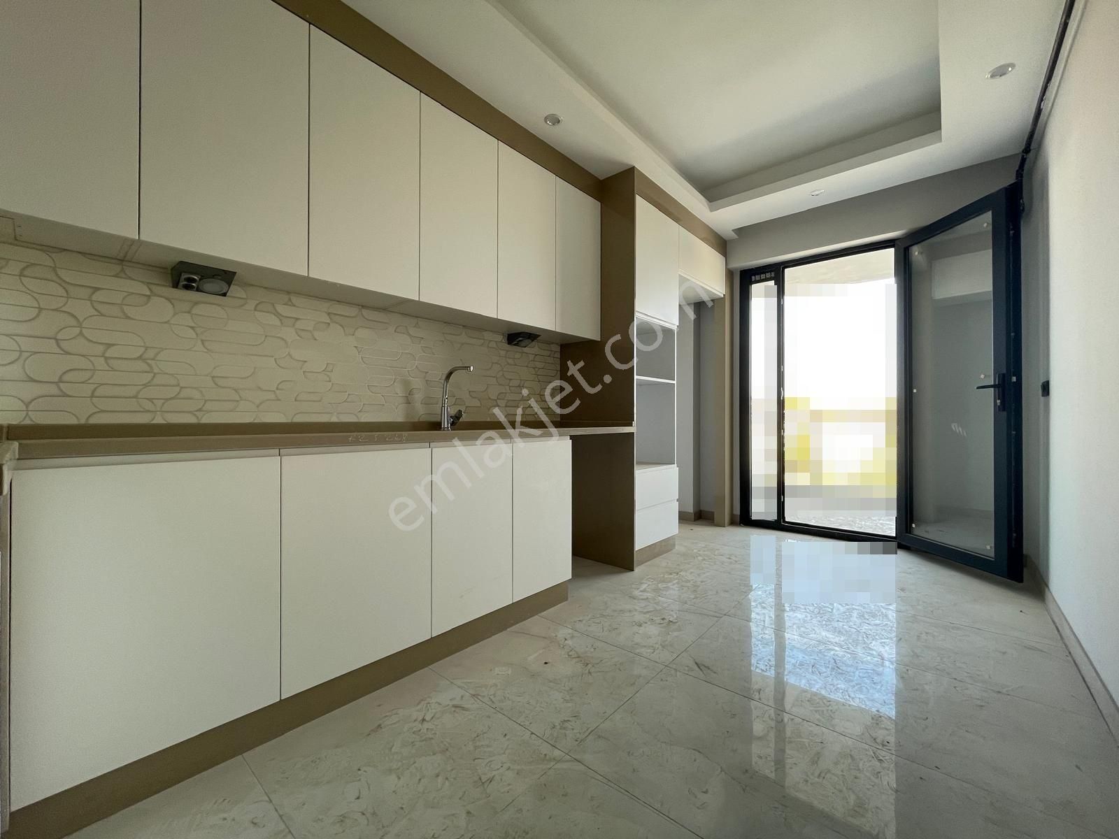 Eskidjiden Cumhuriyette Önü Açık 2+1 Satılık Sıfır Daire - Görsel 10