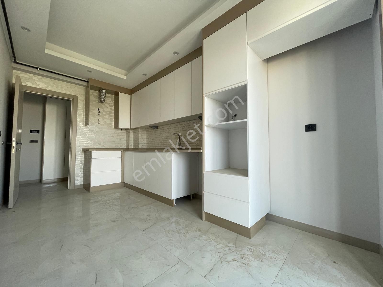 Eskidjiden Cumhuriyette Önü Açık 2+1 Satılık Sıfır Daire - Görsel 8
