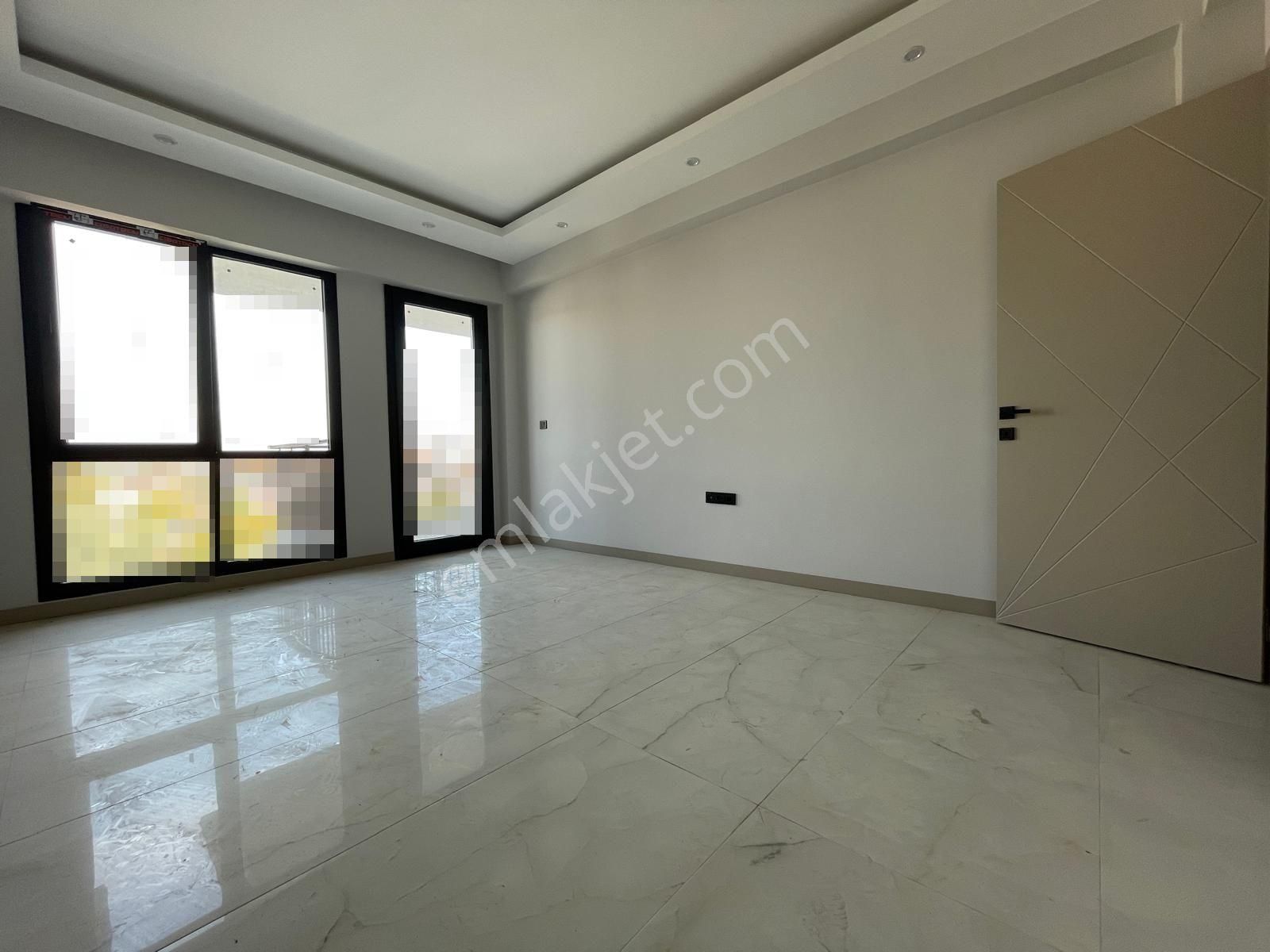 Eskidjiden Cumhuriyette Önü Açık 2+1 Satılık Sıfır Daire - Görsel 4