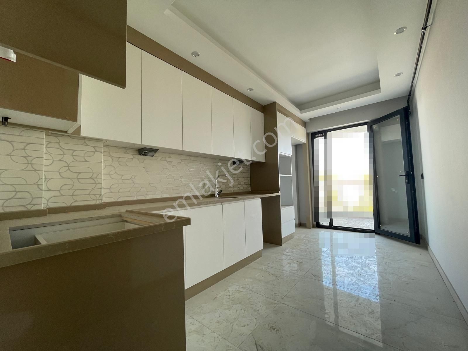 Eskidjiden Cumhuriyette Önü Açık 2+1 Satılık Sıfır Daire - Görsel 9