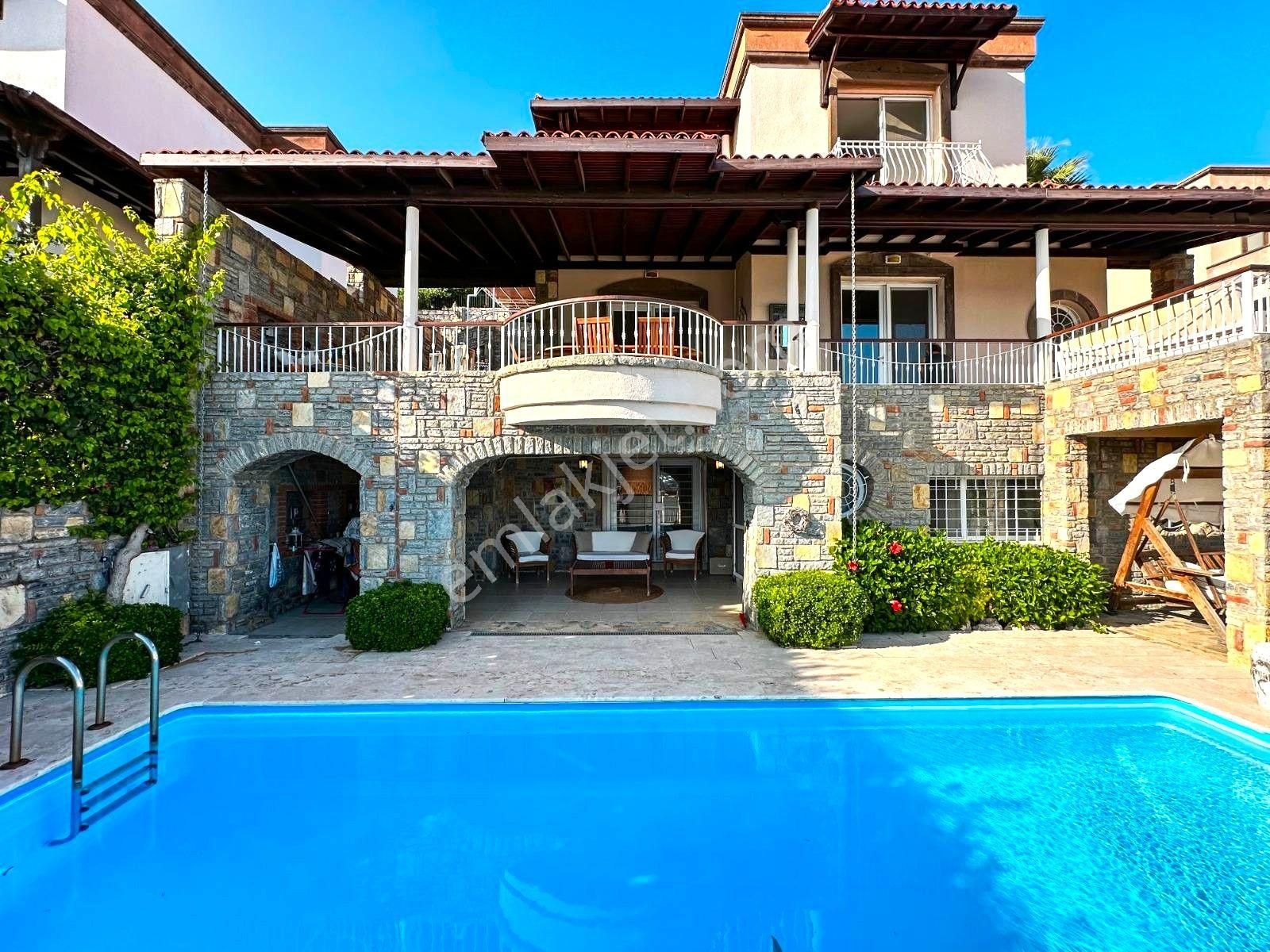 Türkbükü Maçakızına Komşu Satılık Lüks Villa Özel İskeleli - Görsel 4