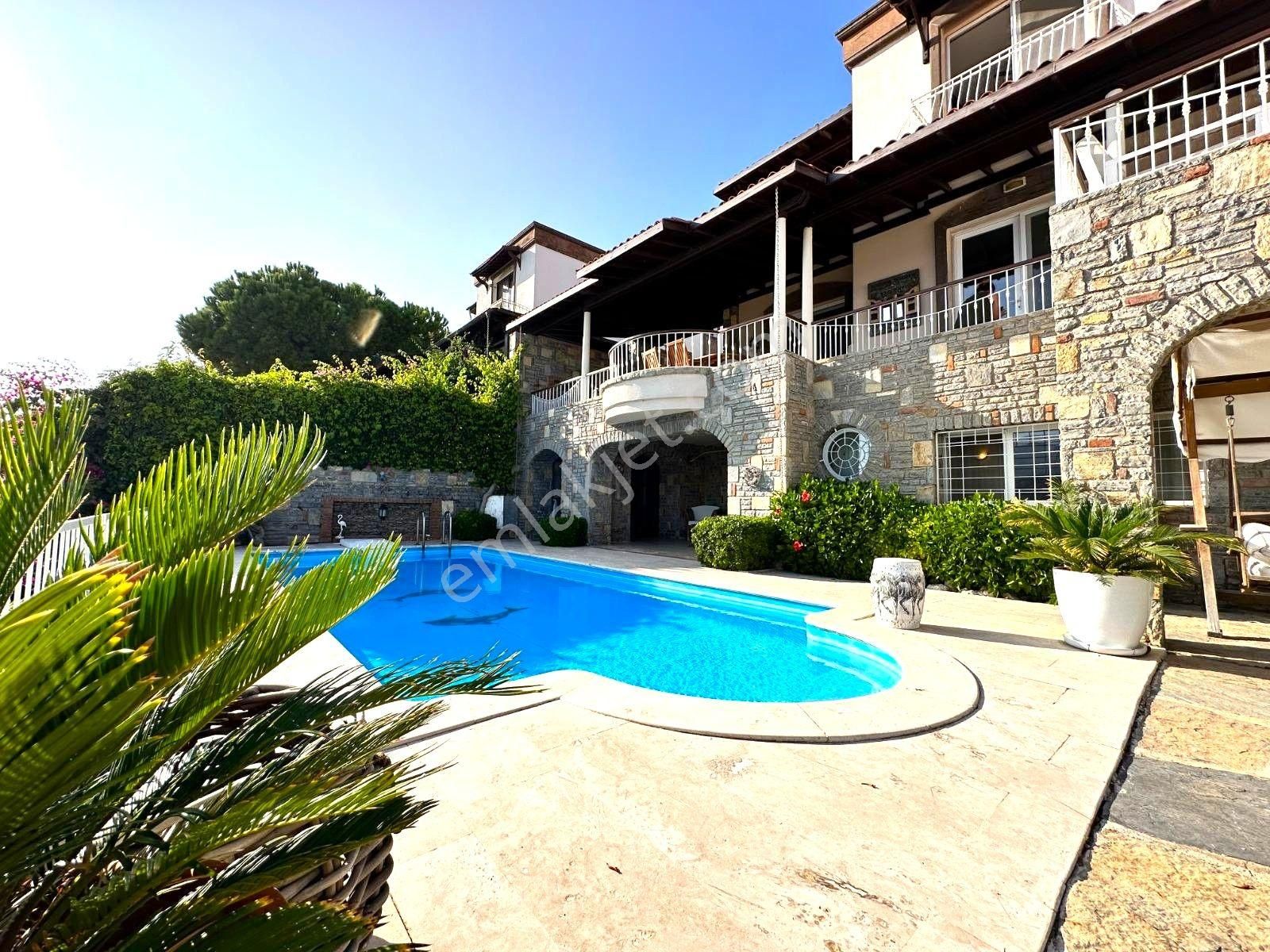 Türkbükü Maçakızına Komşu Satılık Lüks Villa Özel İskeleli - Görsel 5