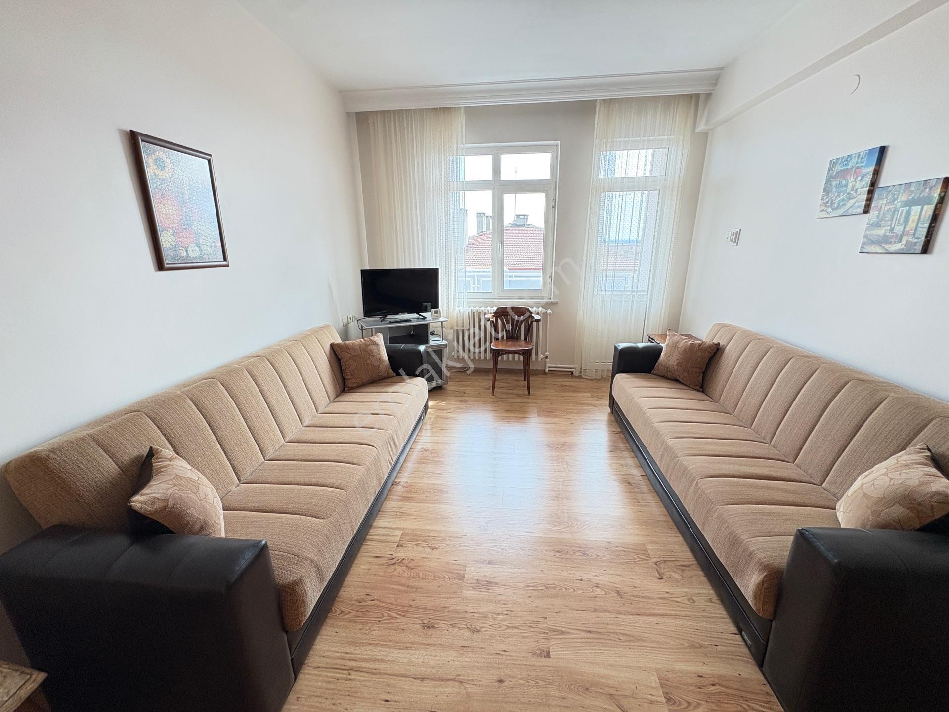 Marmara'dan Fatih Esentepe'de 3+1 Eşyalı Kiralık Daire - Görsel 21