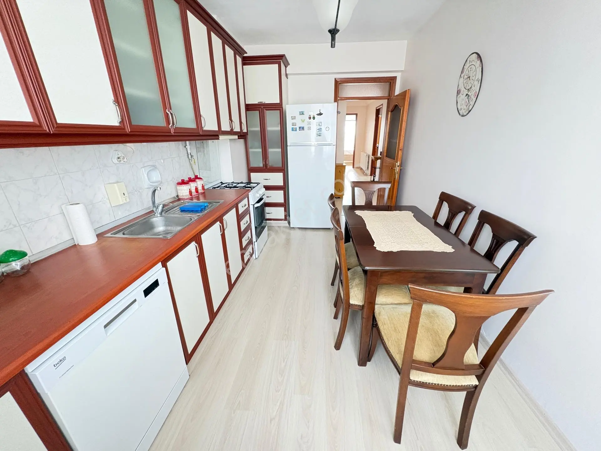 Marmara'dan Fatih Esentepe'de 3+1 Eşyalı Kiralık Daire - Görsel 2