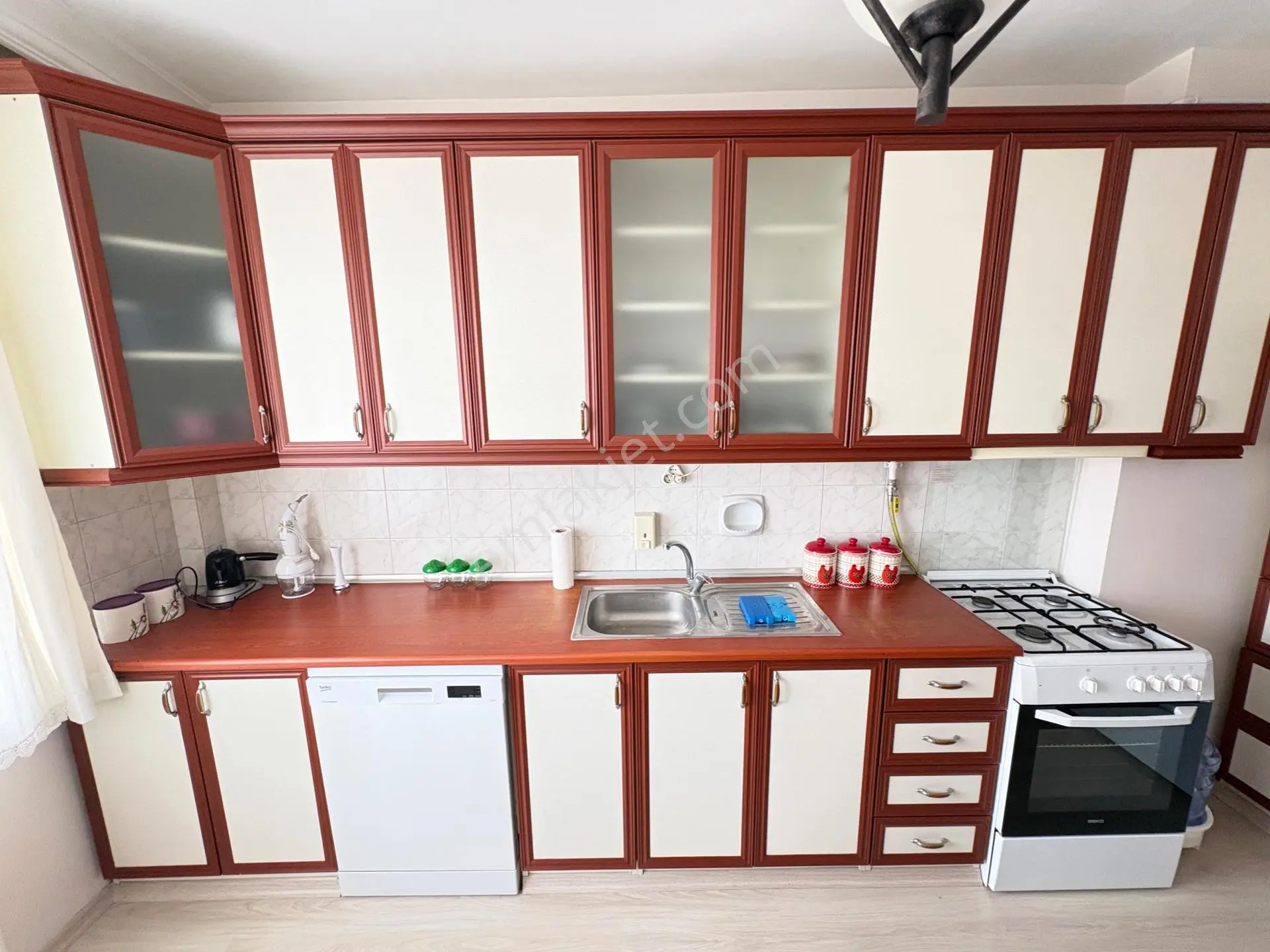 Marmara'dan Fatih Esentepe'de 3+1 Eşyalı Kiralık Daire - Görsel 5