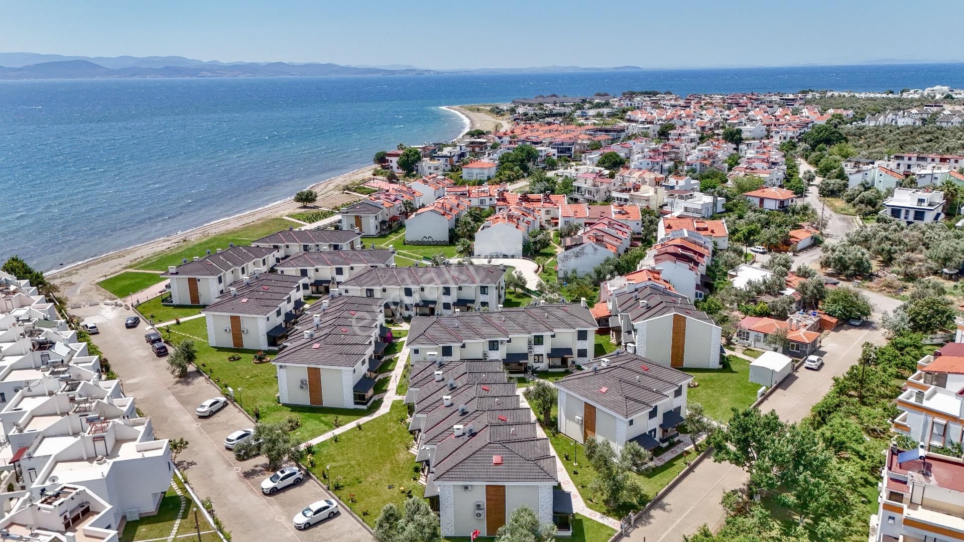 Mahmut İşler'den Gürede Denize Sıfır Sitede Satılık Villa - Görsel 4