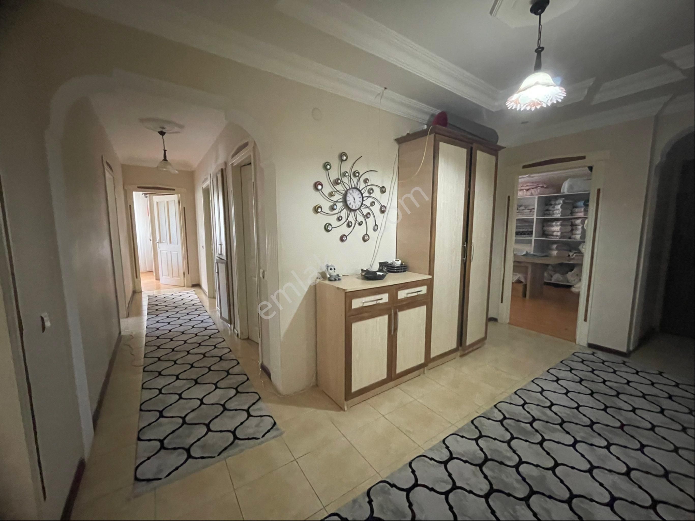 Satılık Daire Niğde Bor Yolu Gök Kuşağı Sitesi 4+1 - Görsel 15