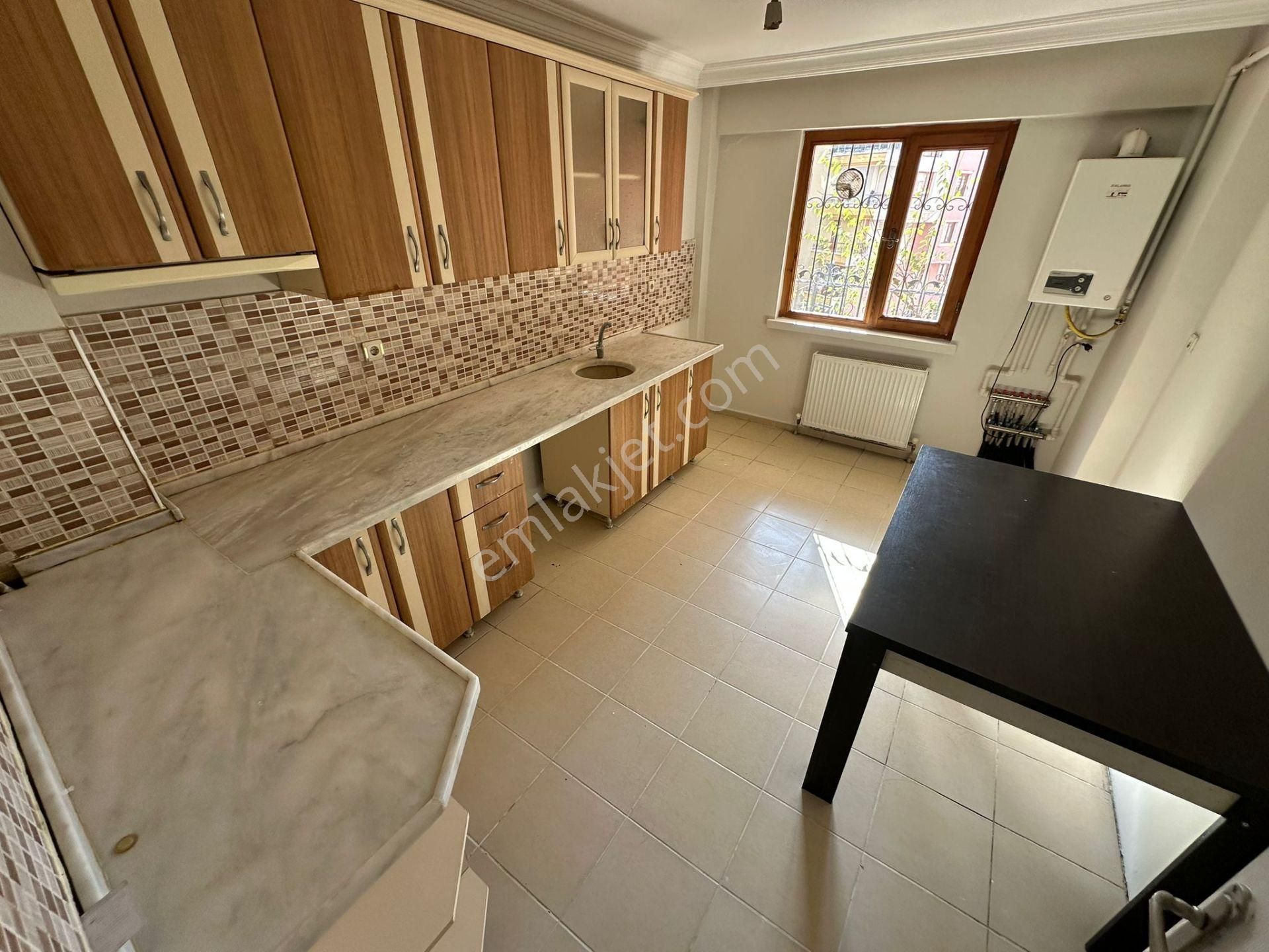 Relax'tan Bagcı Cad.3+1 Düz Giriş Yeni Bina Geniş Fırsat Daire