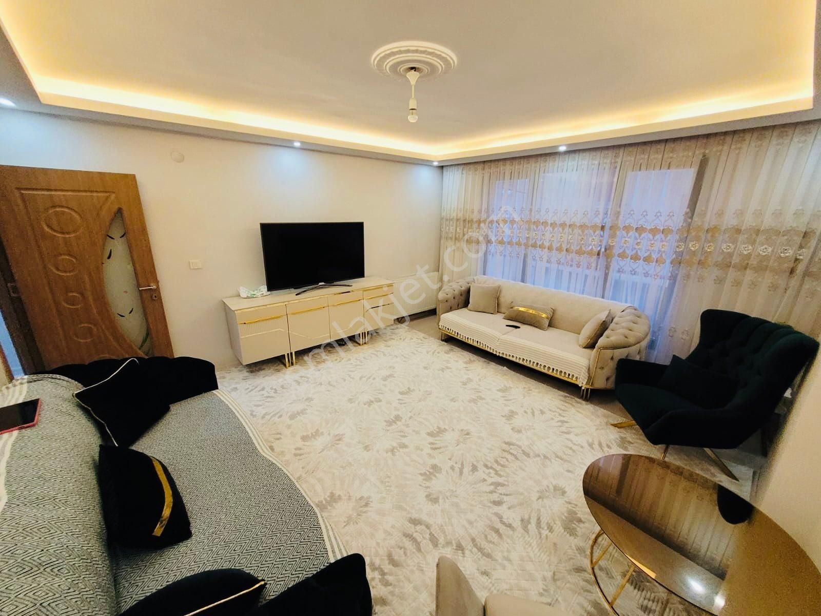 Özgür İnşaat'tan Yunus Emre Mah'de 3+1 125m2 Lüx Ara Kat Daire