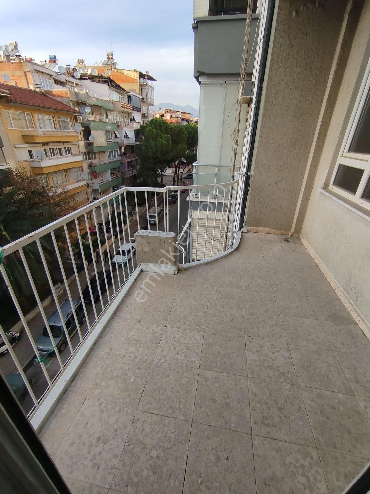 Nazilli Merkez'de Kiralık 3+1 Doğalgazlı Geniş Daire - Görsel 18
