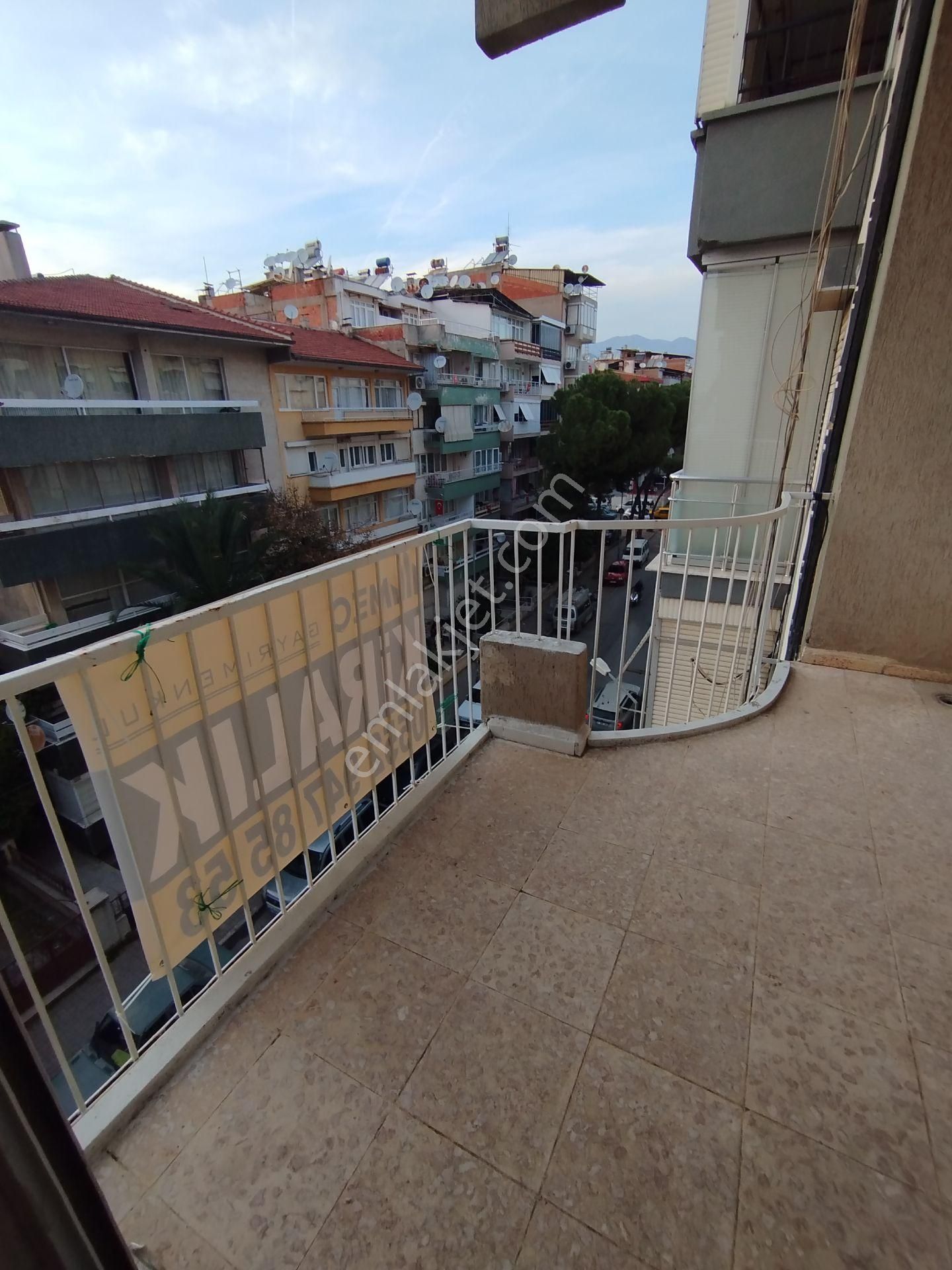 Nazilli Merkez'de Kiralık 3+1 Doğalgazlı Geniş Daire - Görsel 24