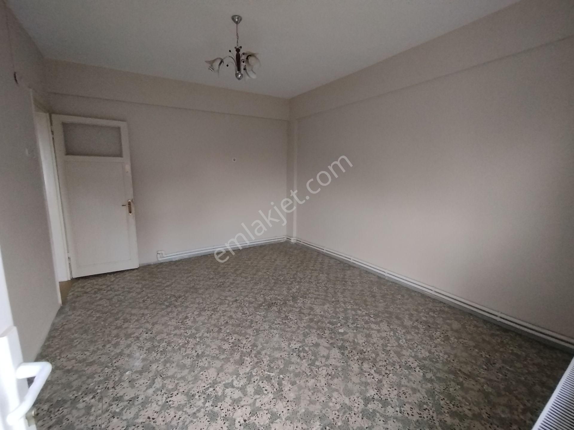 Nazilli Merkez'de Kiralık 3+1 Doğalgazlı Geniş Daire - Görsel 8