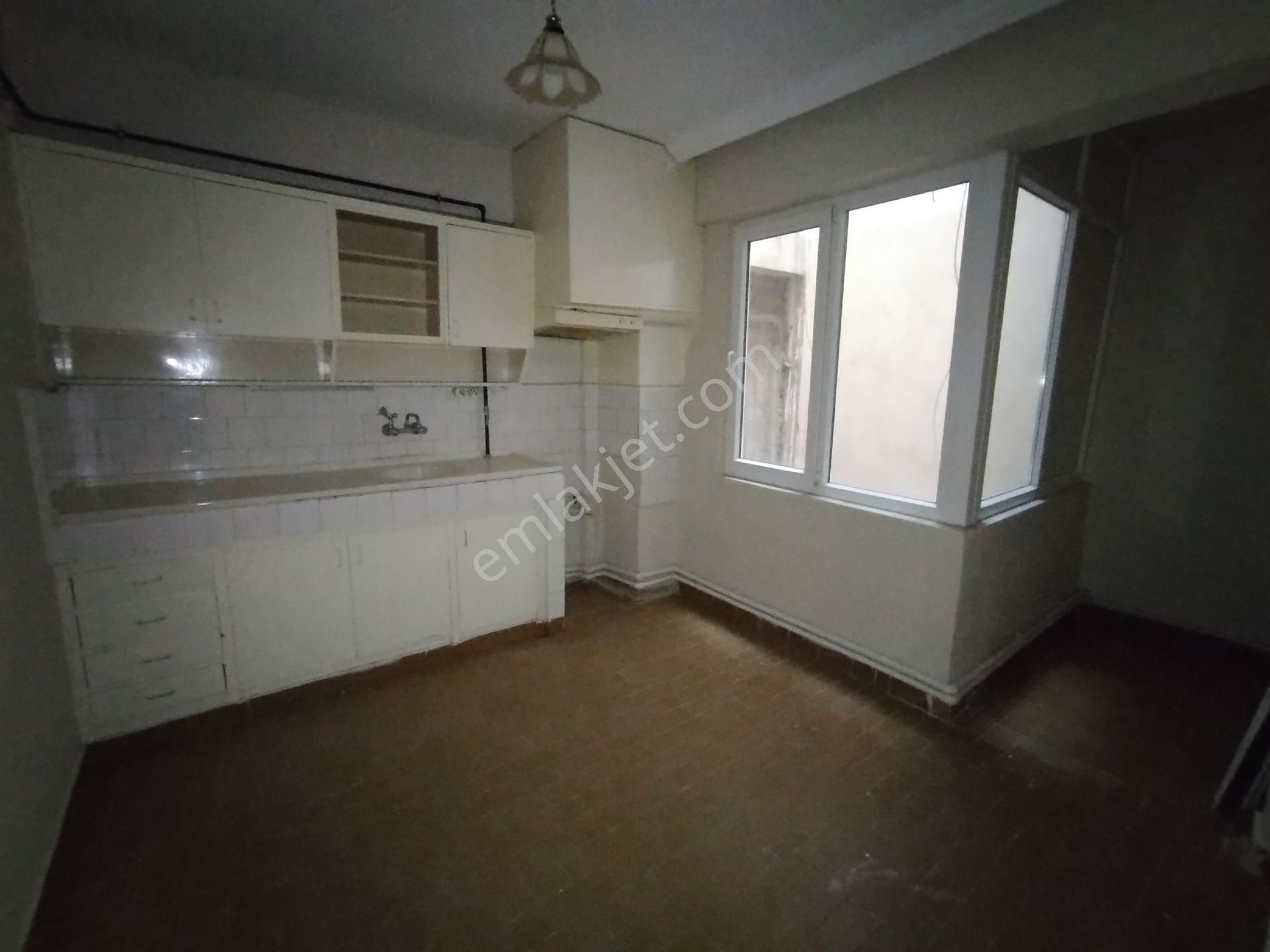 Nazilli Merkez'de Kiralık 3+1 Doğalgazlı Geniş Daire - Görsel 17