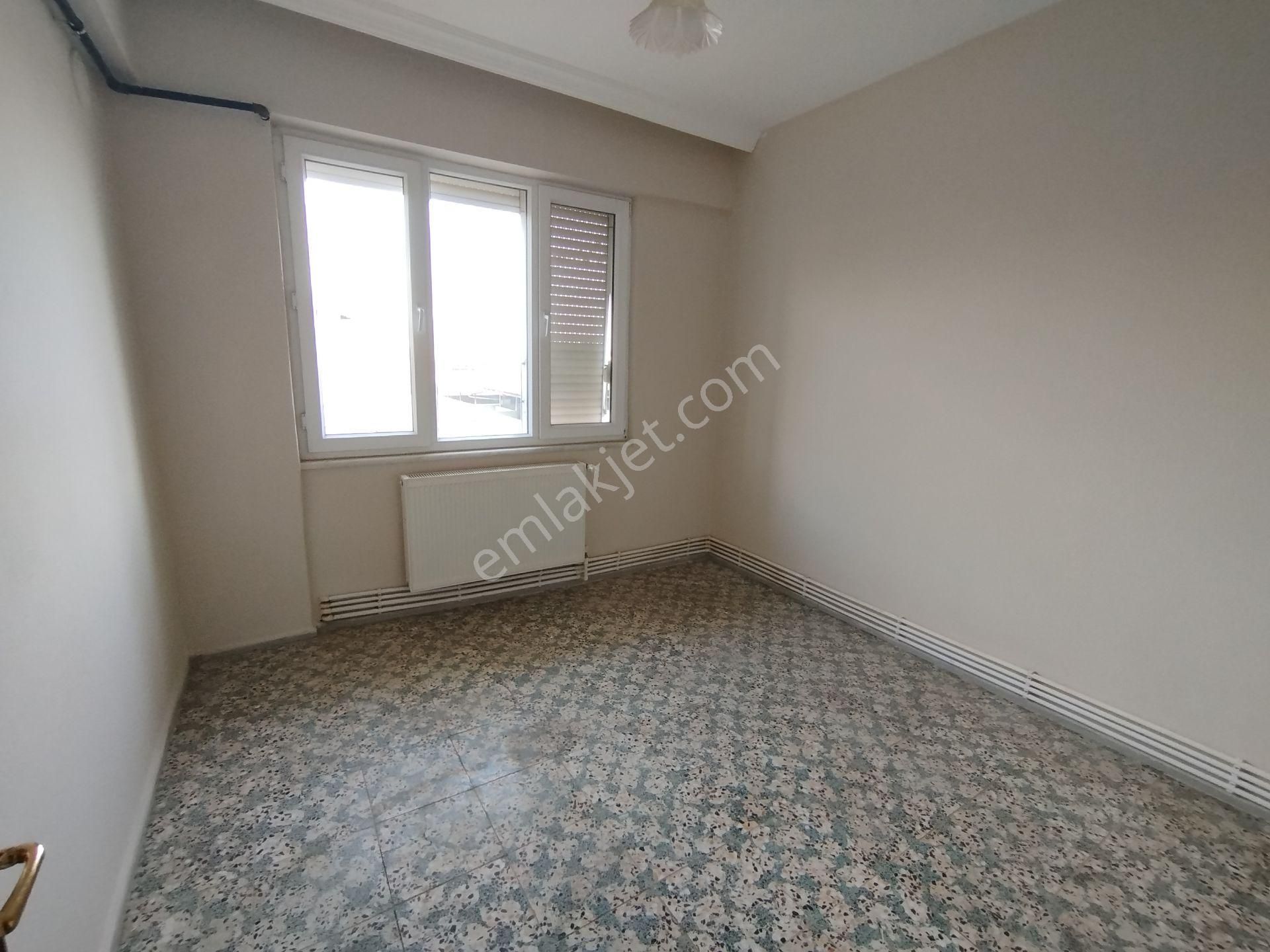 Nazilli Merkez'de Kiralık 3+1 Doğalgazlı Geniş Daire - Görsel 7