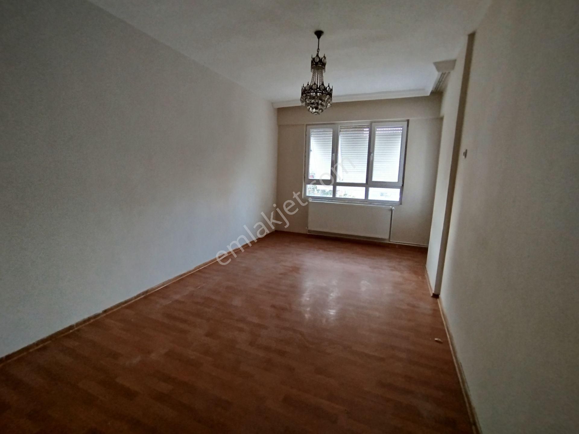 Nazilli Merkez'de Kiralık 3+1 Doğalgazlı Geniş Daire - Görsel 4