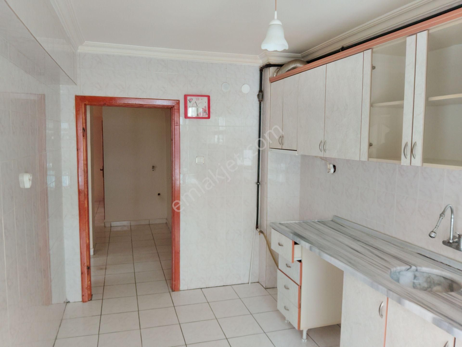 Keçiören Yeşiltepe Mahallesinde Katda 3+1 - Görsel 11