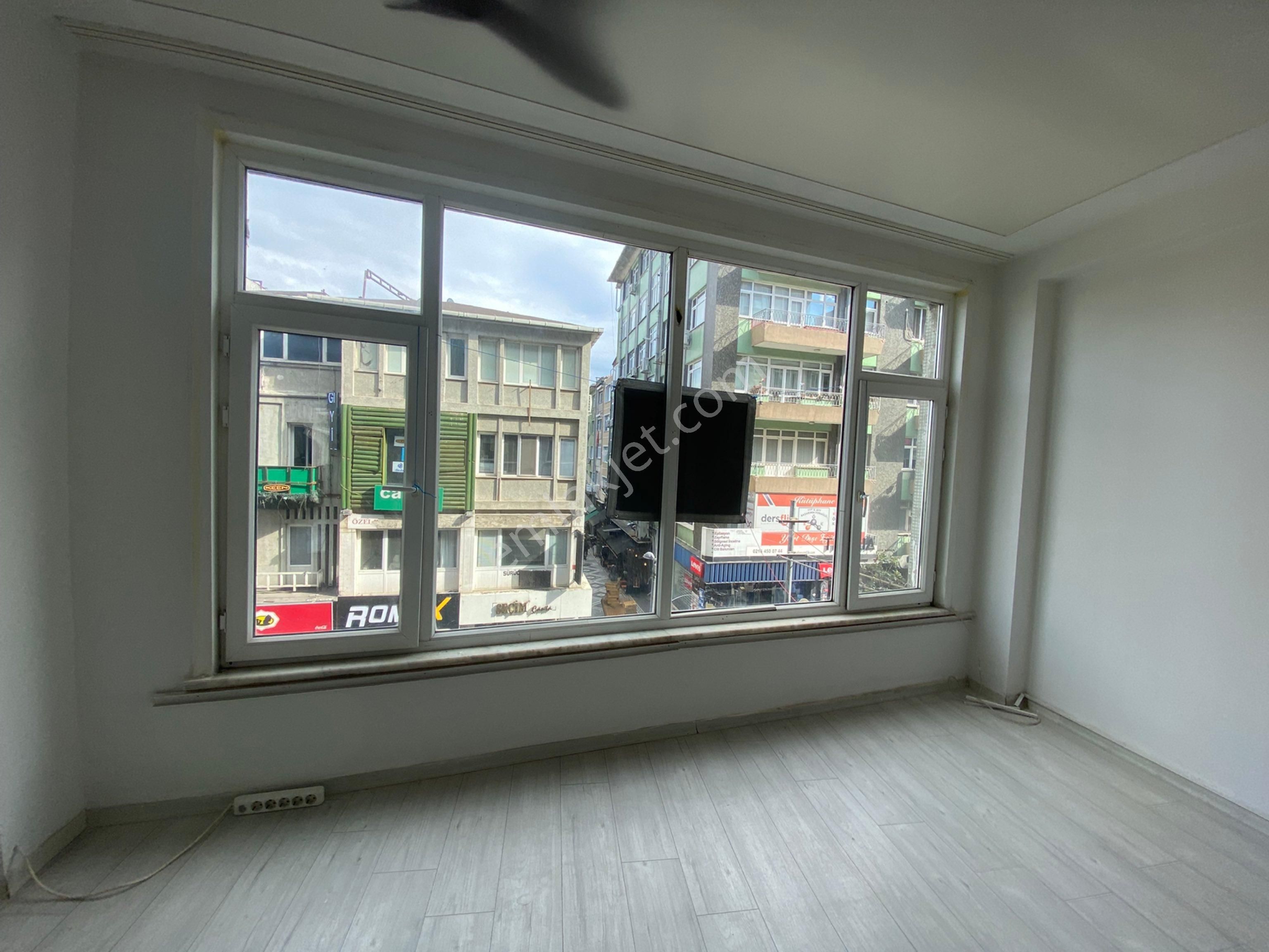 Bahariye - General Asım Gündüz Cad Üzerinde Hem Ev Hem Ofis Olabilecek Tabela Değeri Yüksek Kiralık - Görsel 4