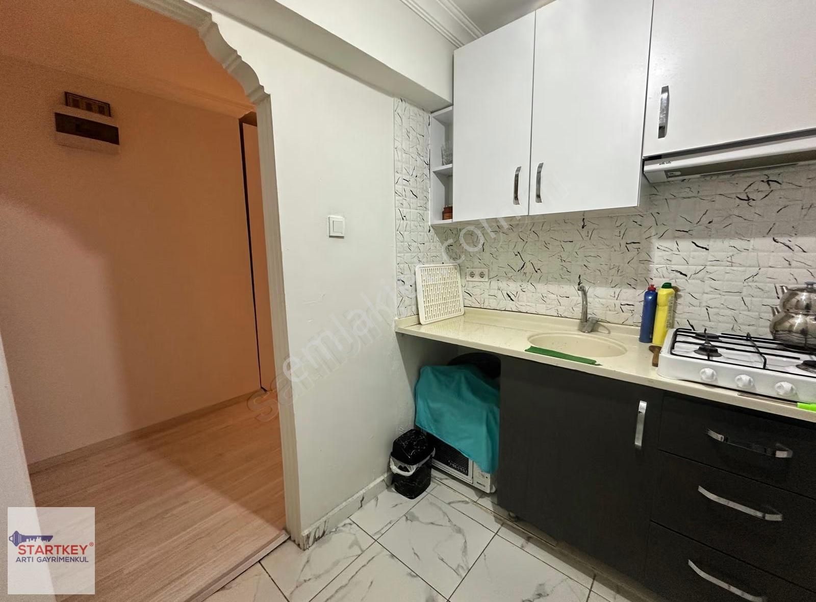 Alsancak Merkezde Doktorlar Sitesinde Satılık 1+1 Daire - Görsel 17