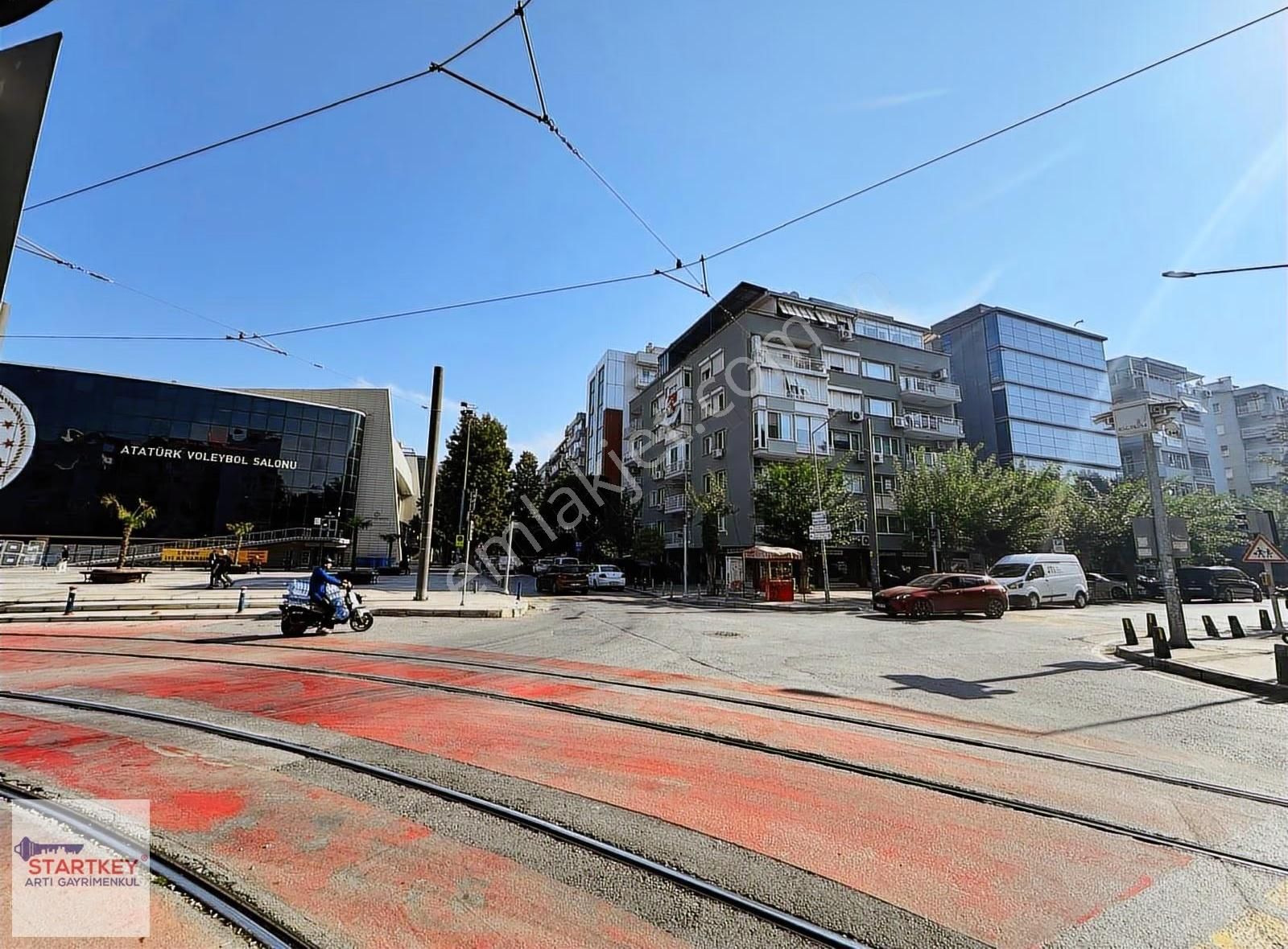 Alsancak Merkezde Doktorlar Sitesinde Satılık 1+1 Daire - Görsel 10