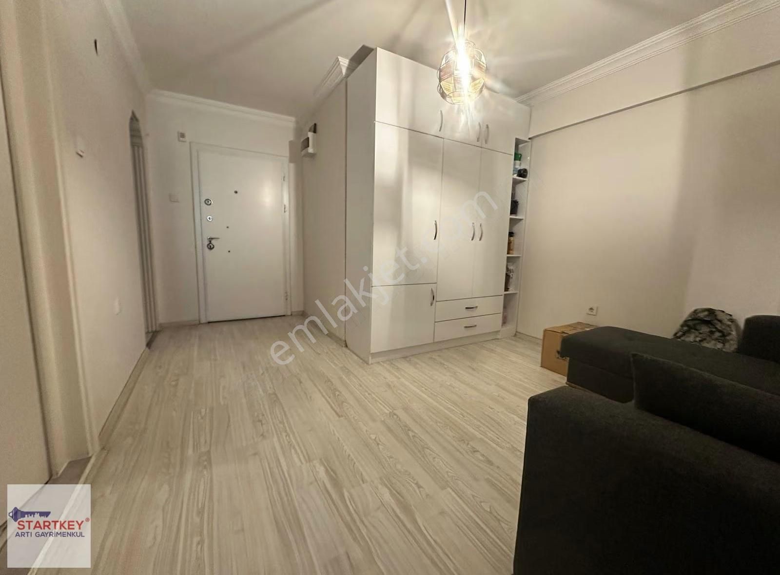 Alsancak Merkezde Doktorlar Sitesinde Satılık 1+1 Daire - Görsel 5