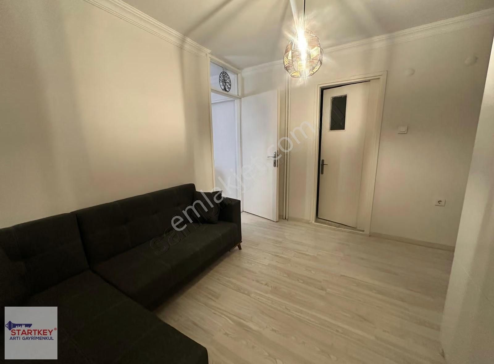 Alsancak Merkezde Doktorlar Sitesinde Satılık 1+1 Daire - Görsel 9