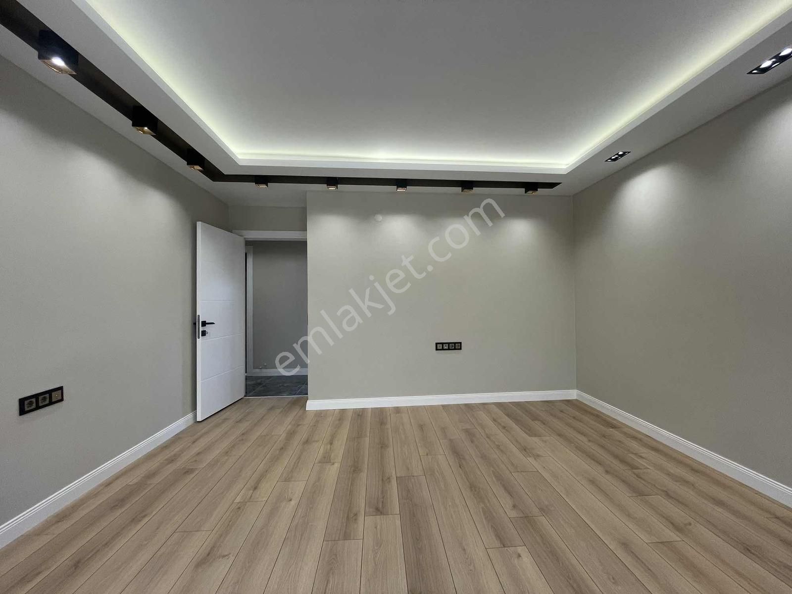 Hatay Karakolu Altı 222 Sok. Üzerinde Düz Ayak 3+1 Teraslı Daire - Görsel 15