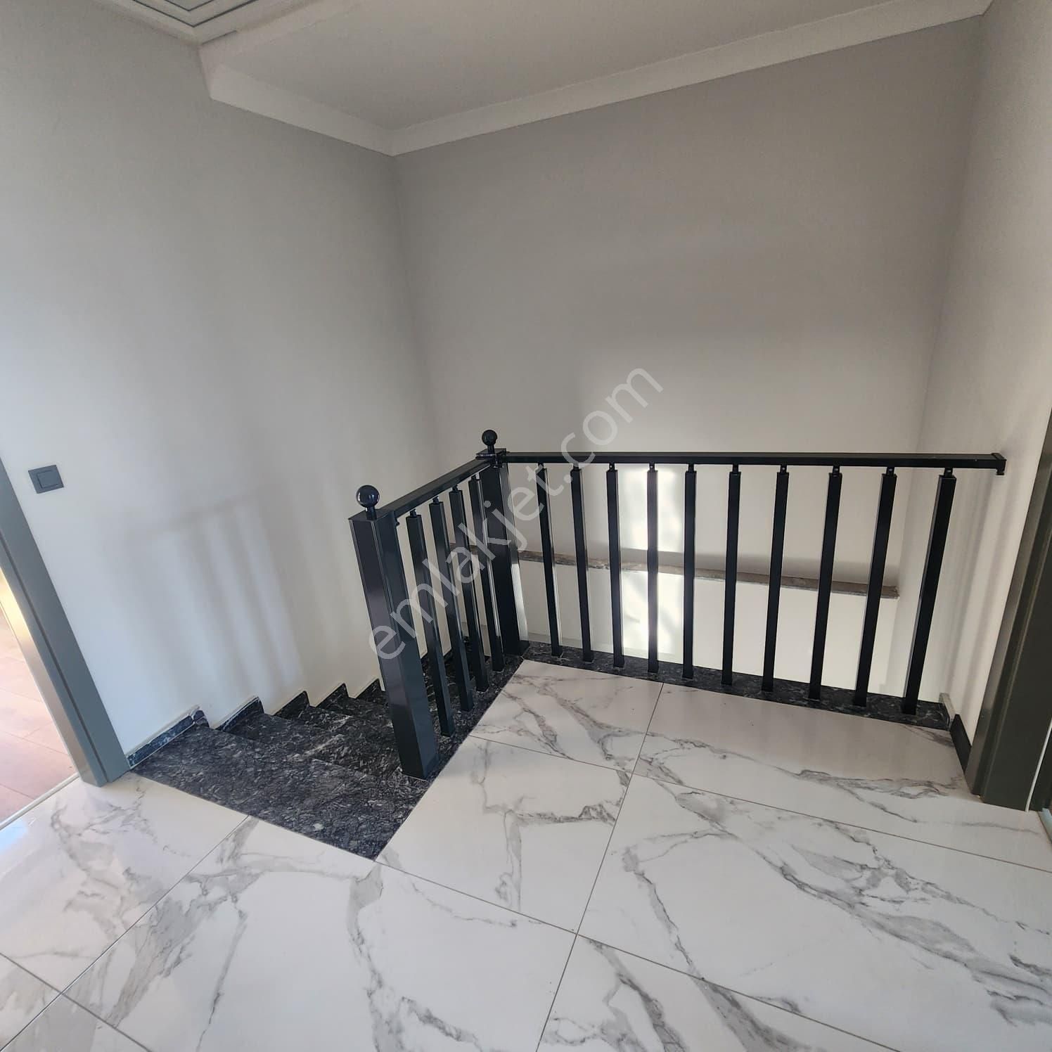 Didimde Tam Müstakil 3+1 Ayrı Mutfaklı Havuzlu ,garajlı Villa - Görsel 16