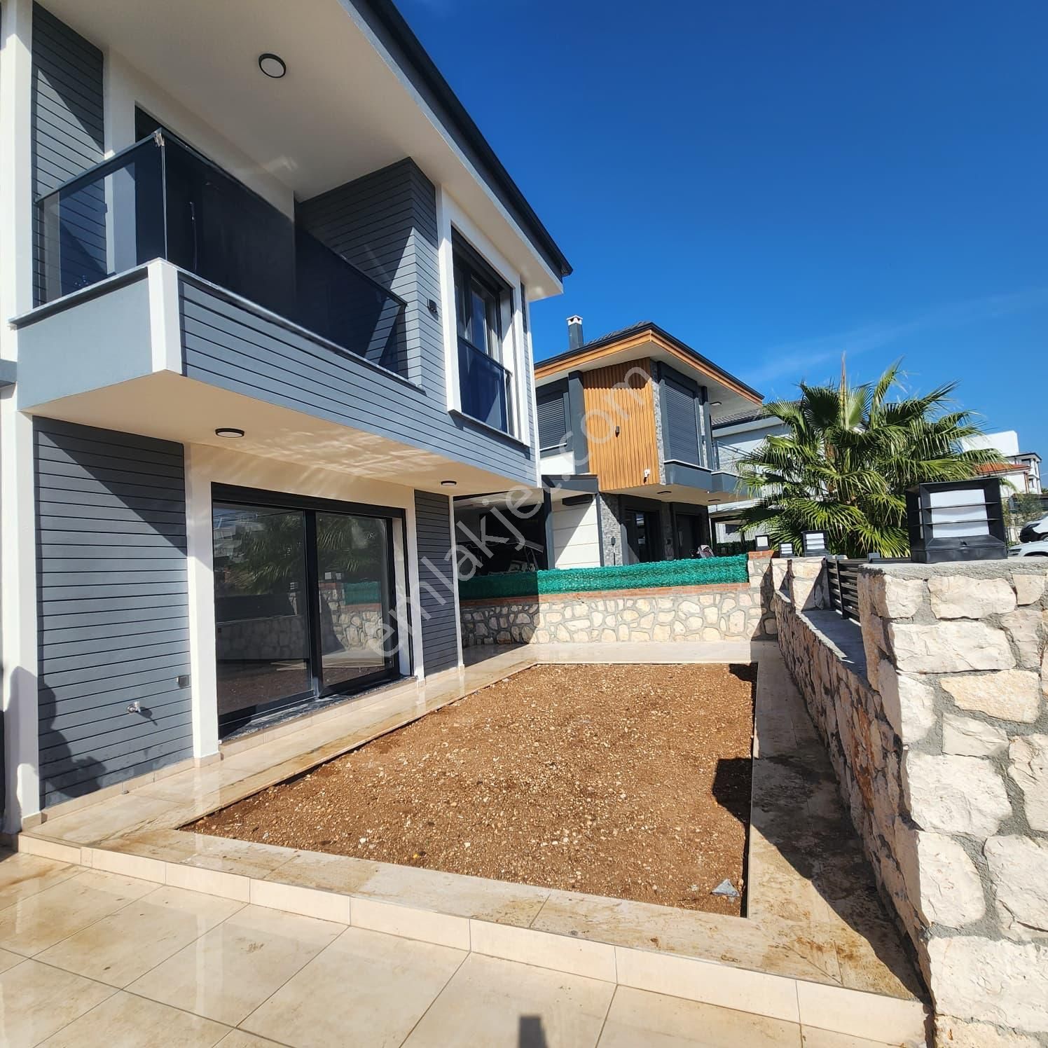 Didimde Tam Müstakil 3+1 Ayrı Mutfaklı Havuzlu ,garajlı Villa - Görsel 23