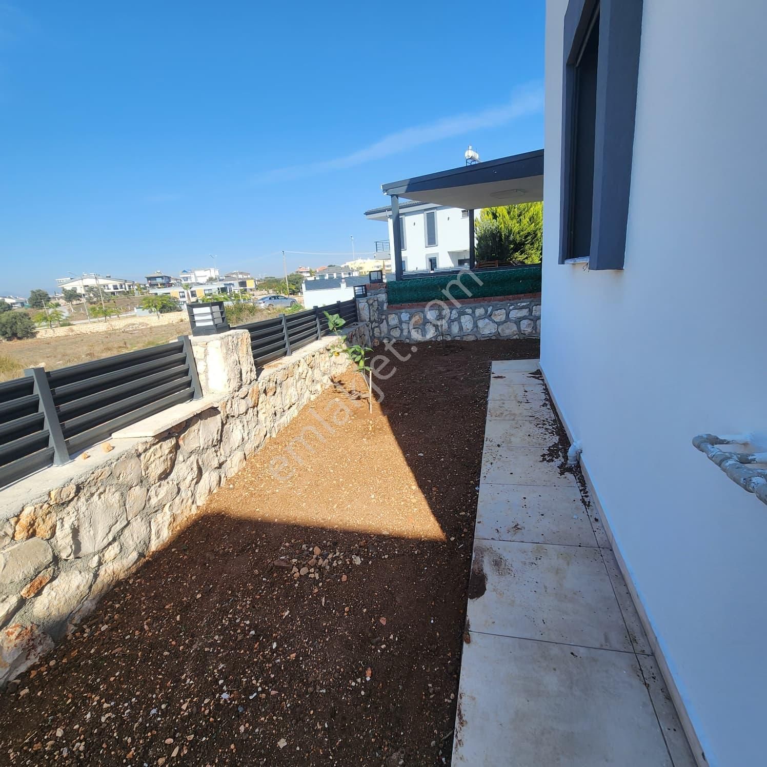 Didimde Tam Müstakil 3+1 Ayrı Mutfaklı Havuzlu ,garajlı Villa - Görsel 26