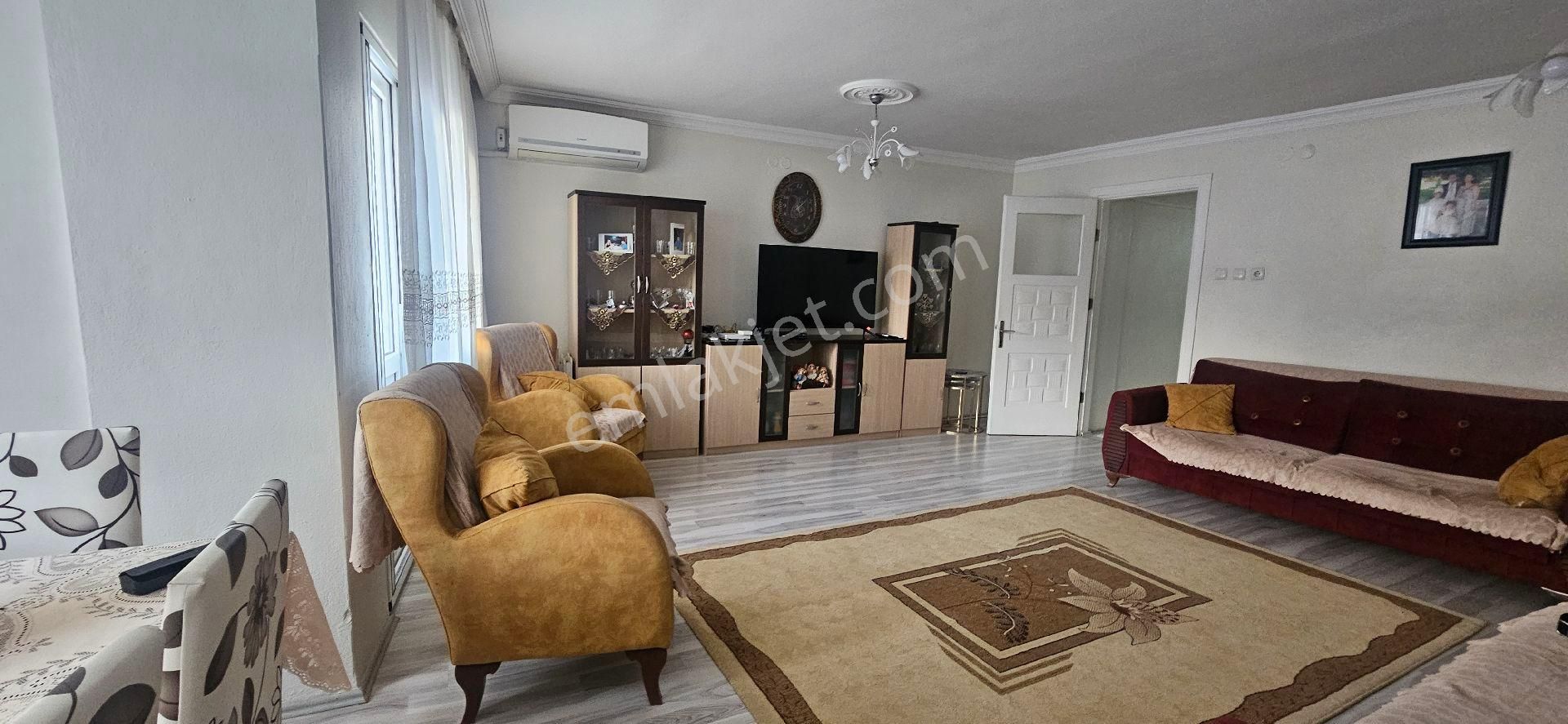 İnönü Mahallesinde 3+1 Doğalgazlı 160 M 4.kat Satılık Daire - Görsel 5